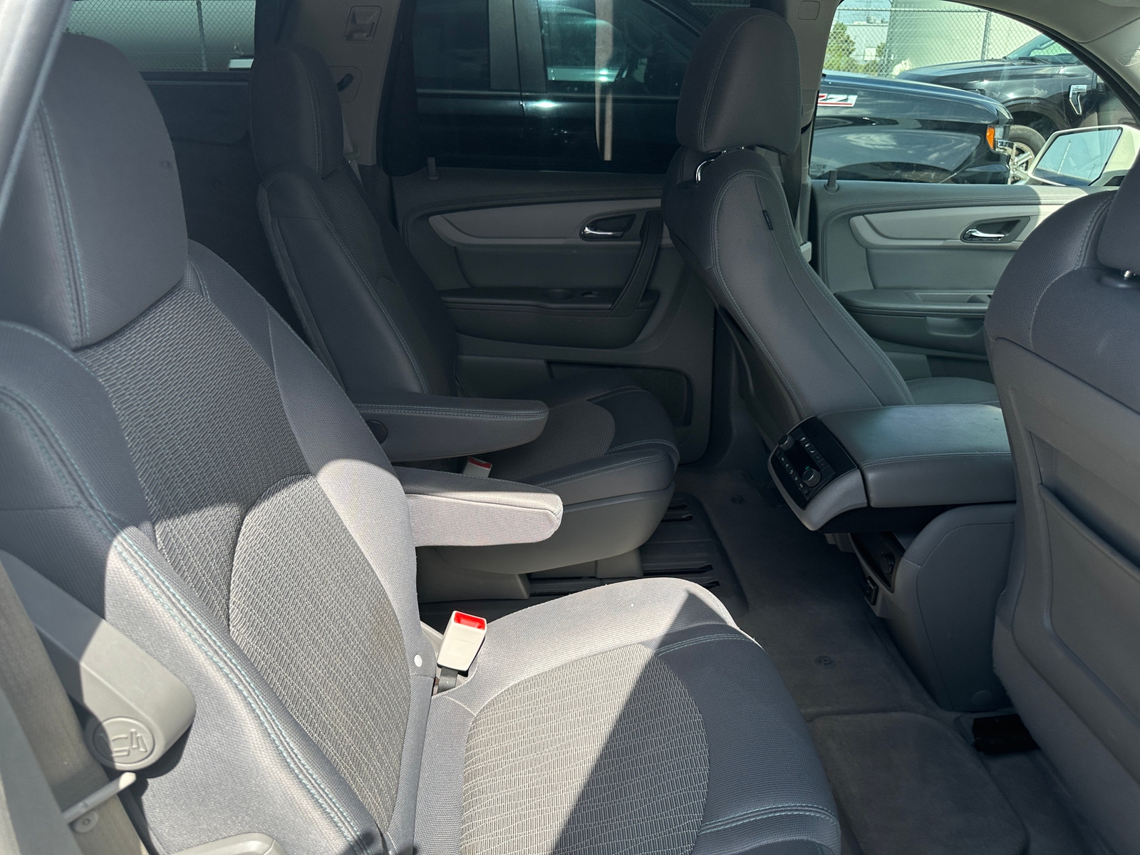 Thumbnail: 2015 Chevrolet Traverse - 6