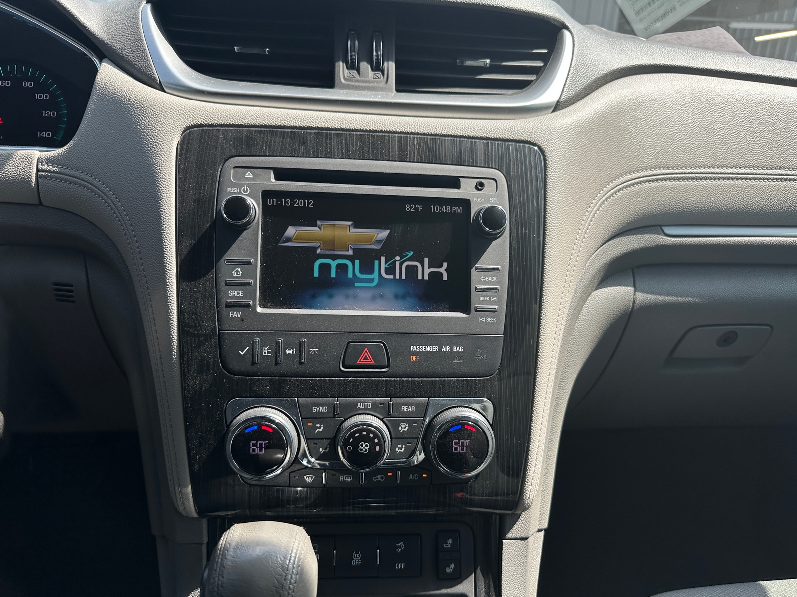 Thumbnail: 2015 Chevrolet Traverse - 4