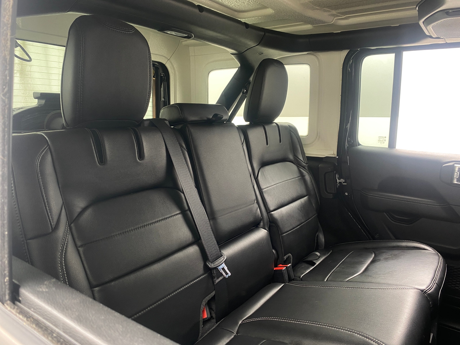 Thumbnail: 2021 Jeep Wrangler - 5