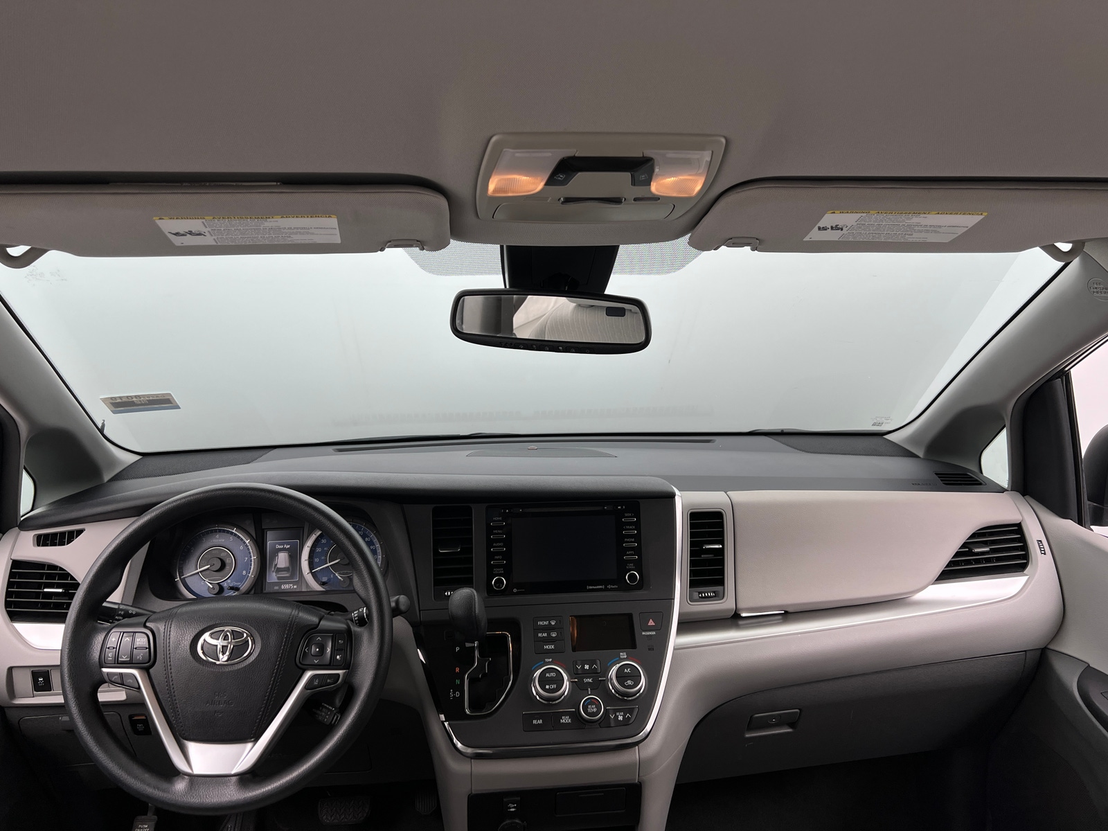 Thumbnail: 2018 Toyota Sienna - 3