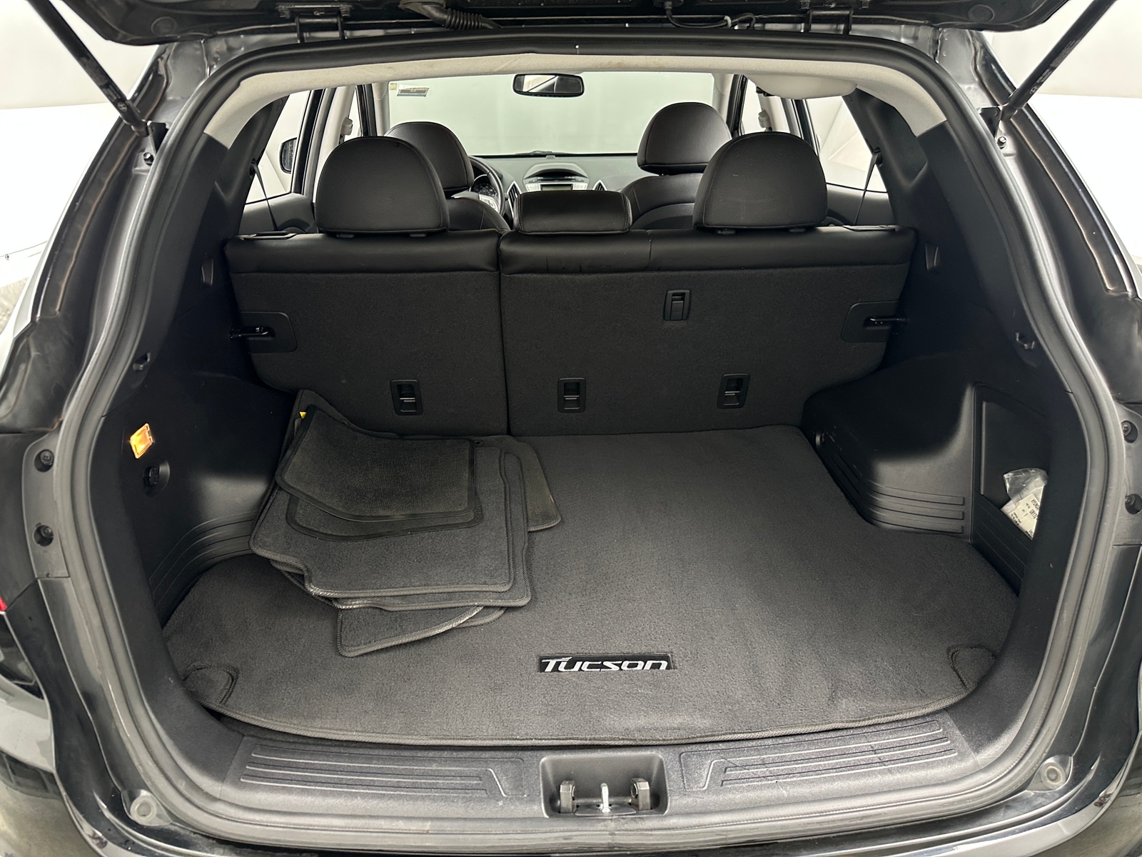 Thumbnail: 2012 Hyundai Tucson - 7