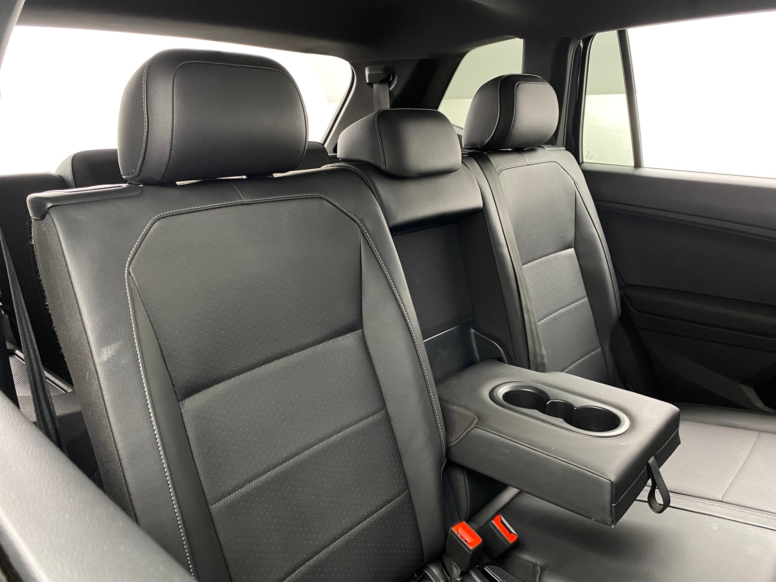 Thumbnail: 2018 Volkswagen Tiguan - 5