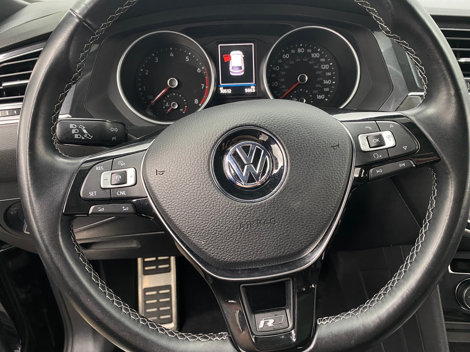 Thumbnail: 2018 Volkswagen Tiguan - 4