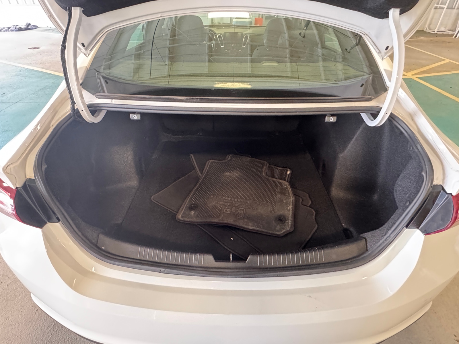Thumbnail: 2019 Chevrolet Malibu - 7
