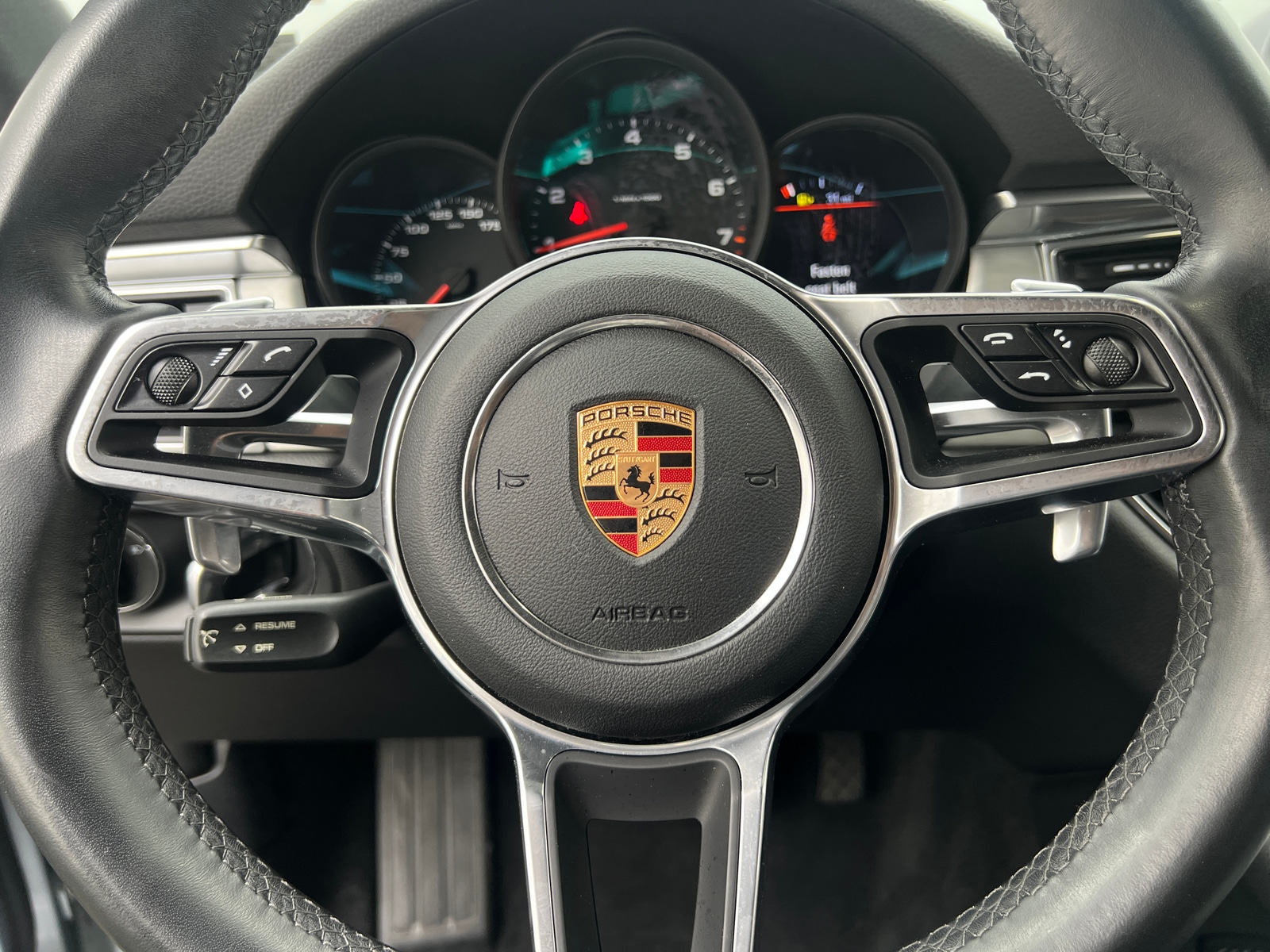 Thumbnail: 2018 Porsche Macan - 4