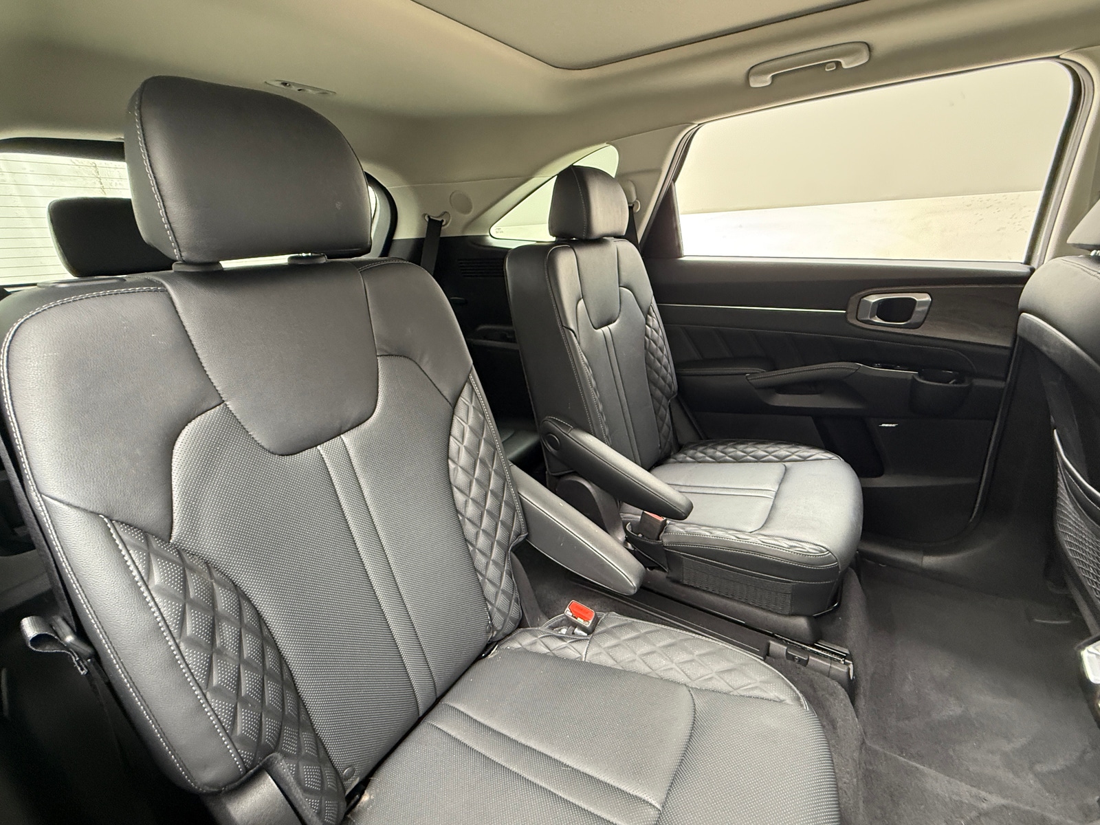 Thumbnail: 2022 Kia Sorento - 5