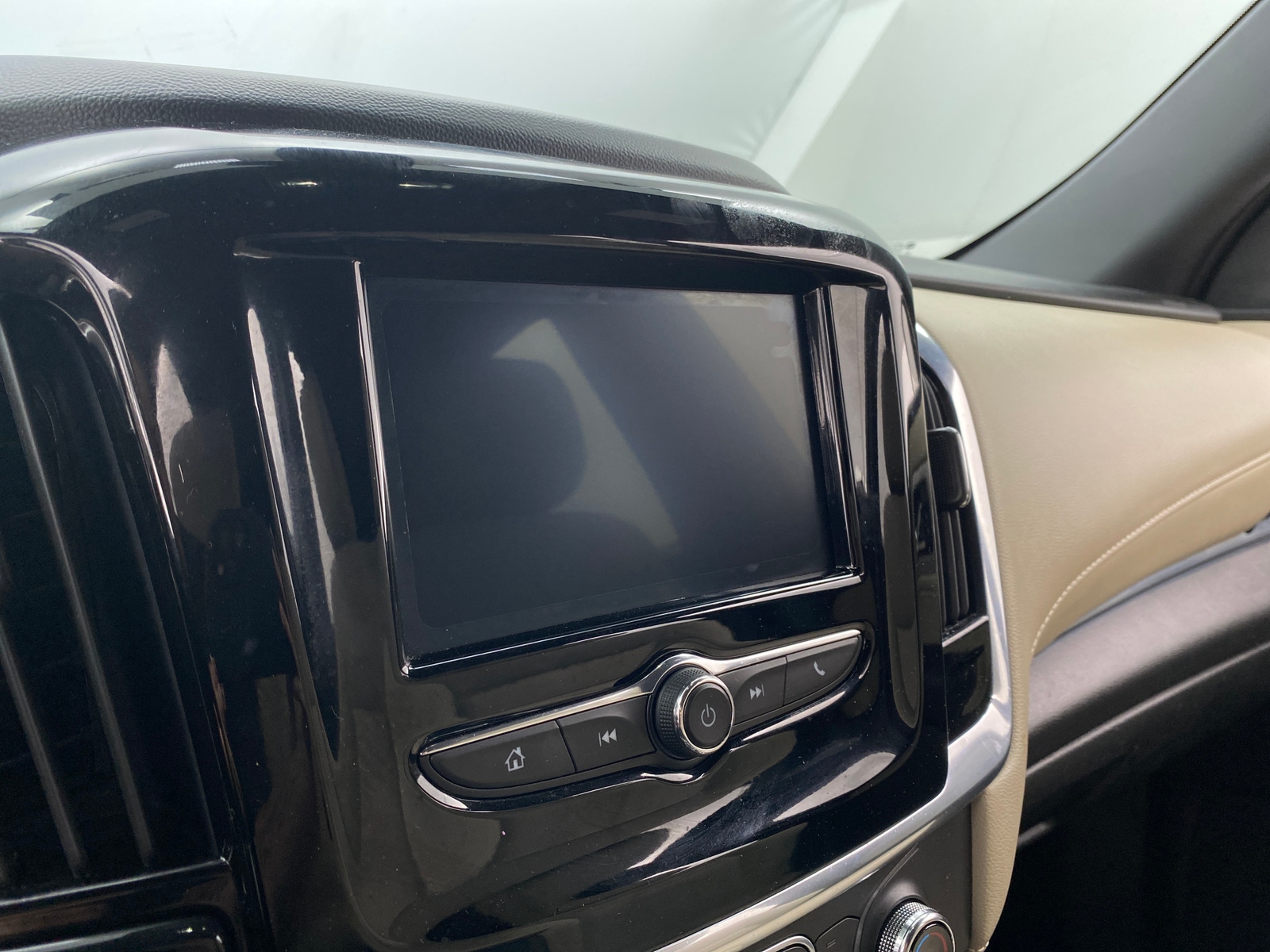 Thumbnail: 2022 Chevrolet Traverse - 4
