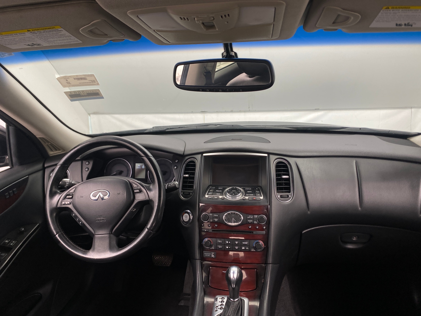 Thumbnail: 2017 INFINITI QX50 - 2