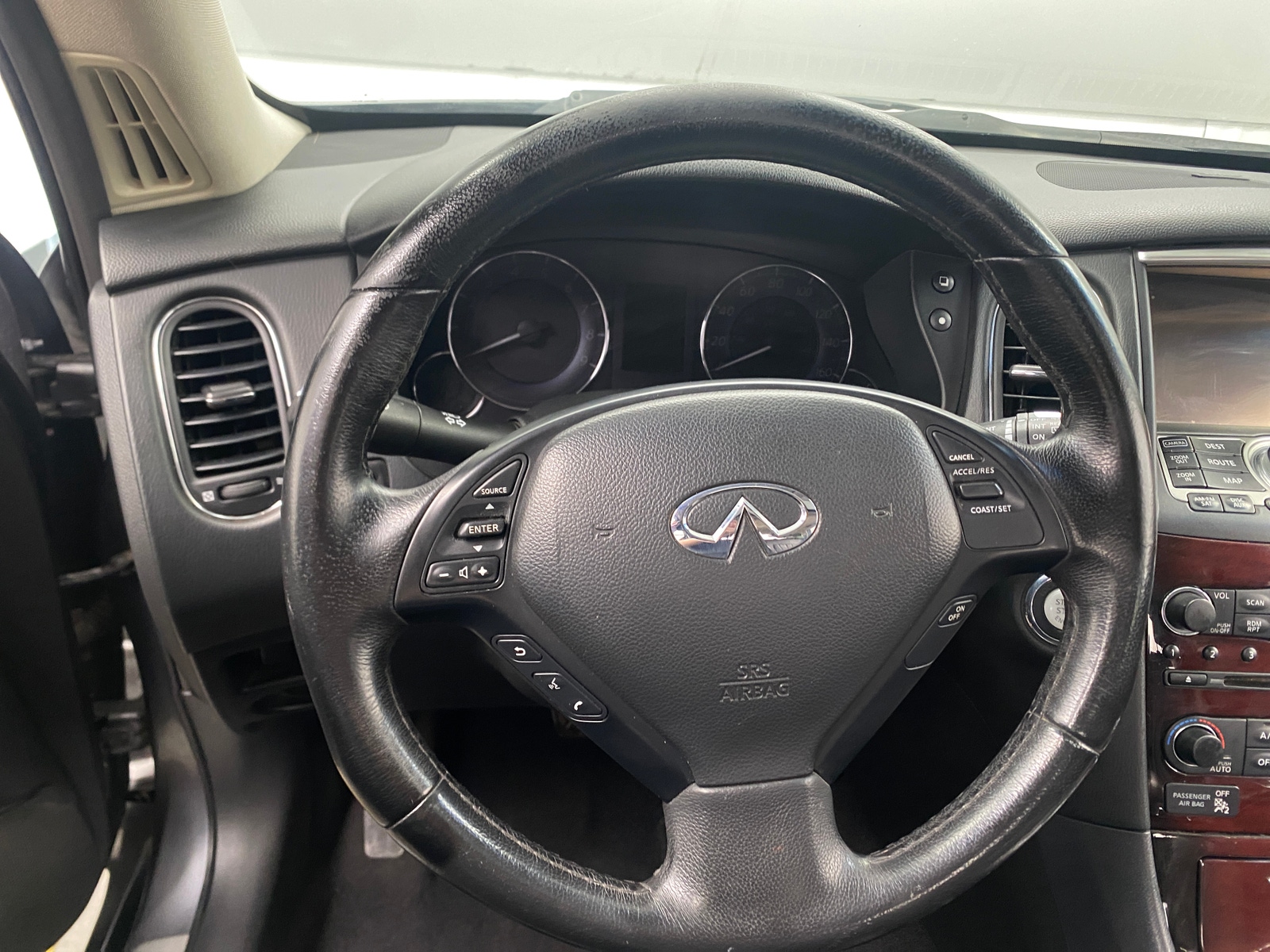 Thumbnail: 2017 INFINITI QX50 - 4