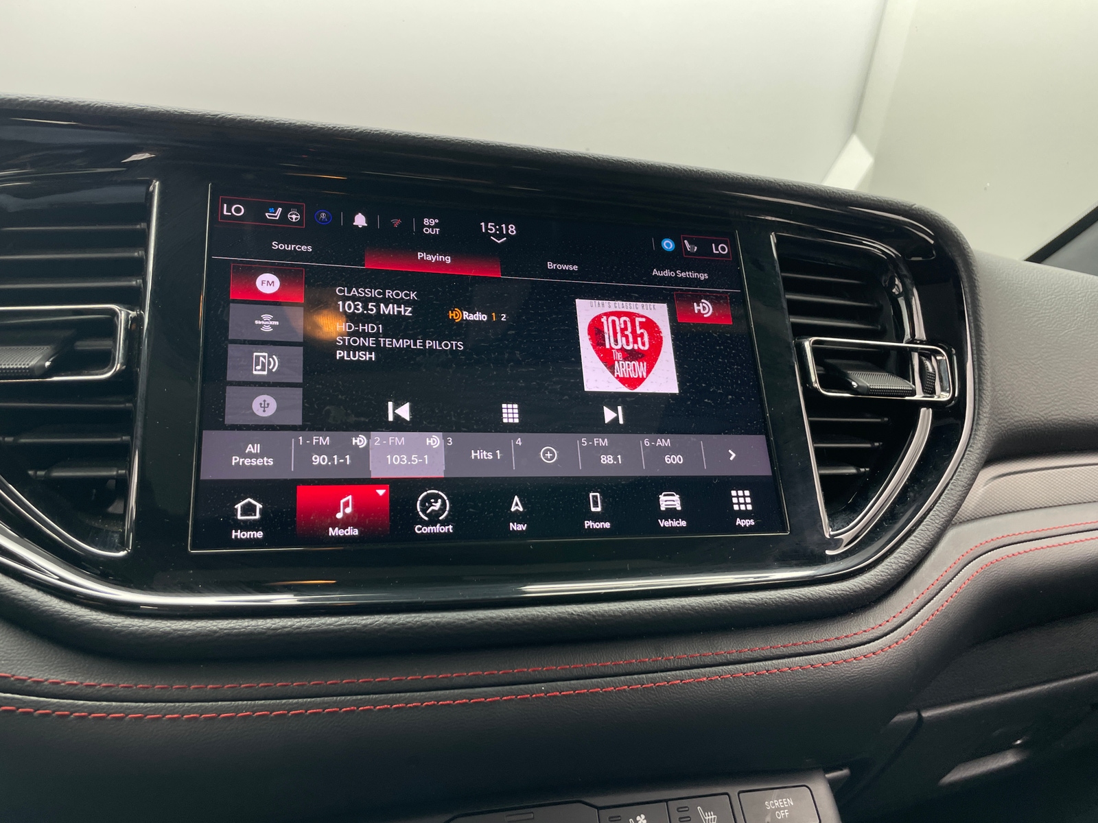 Thumbnail: 2023 Dodge Durango - 3