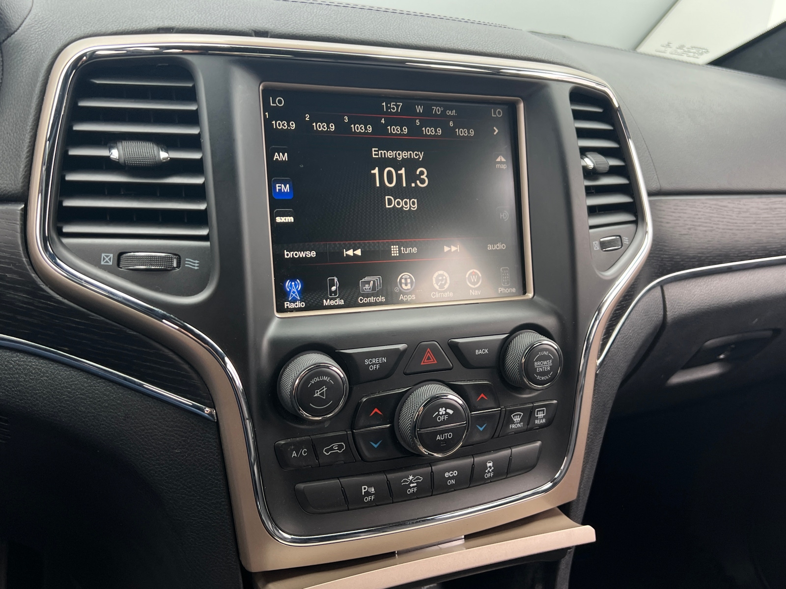Thumbnail: 2015 Jeep Grand Cherokee - 3