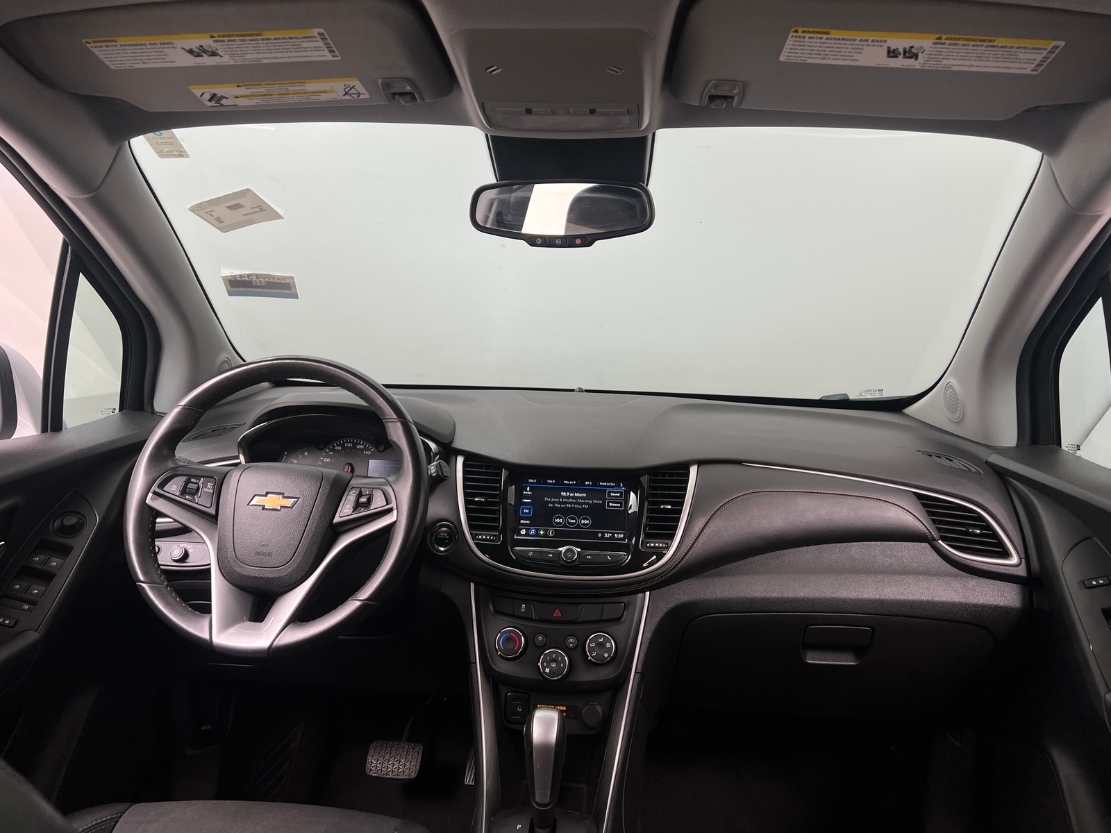 Thumbnail: 2018 Chevrolet Trax - 3