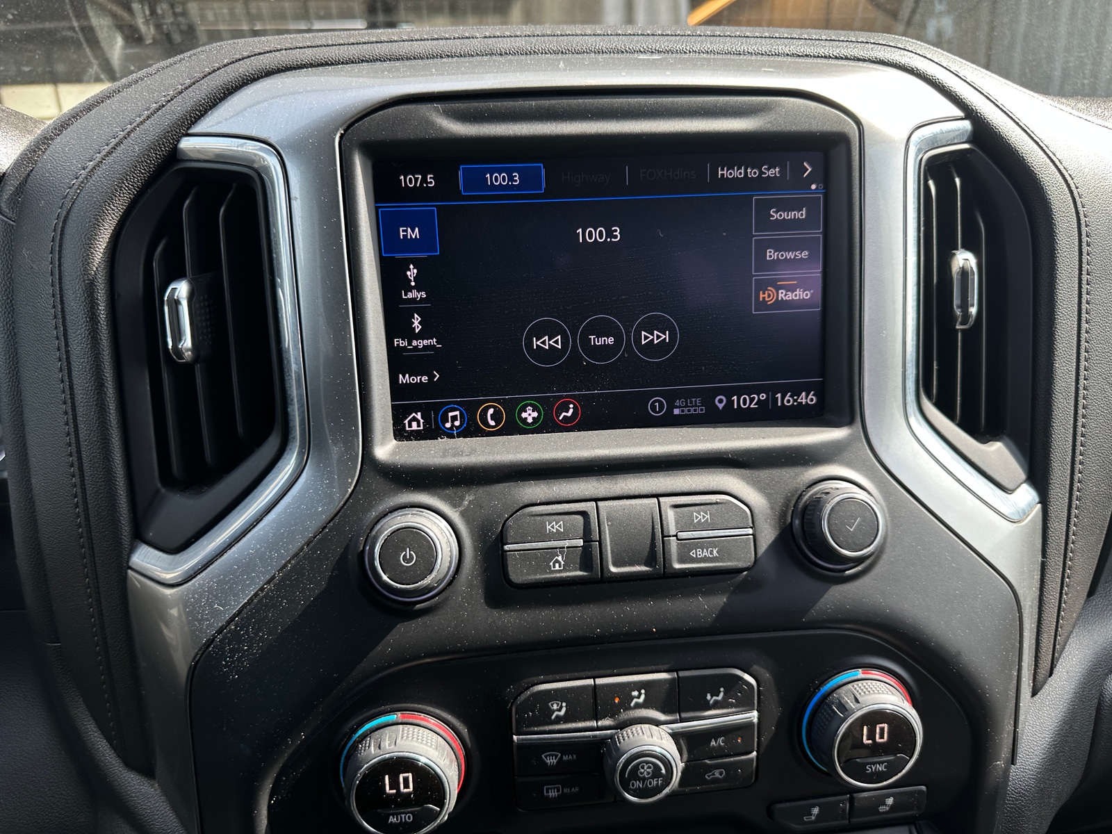 Thumbnail: 2020 Chevrolet Silverado 1500 - 4
