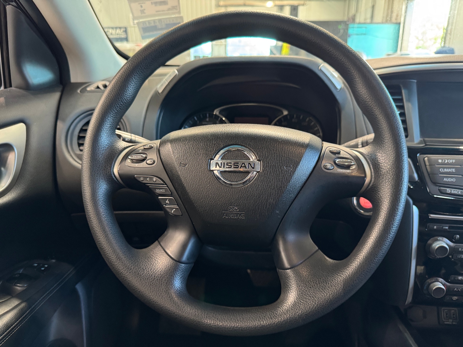 Thumbnail: 2018 Nissan Pathfinder - 5