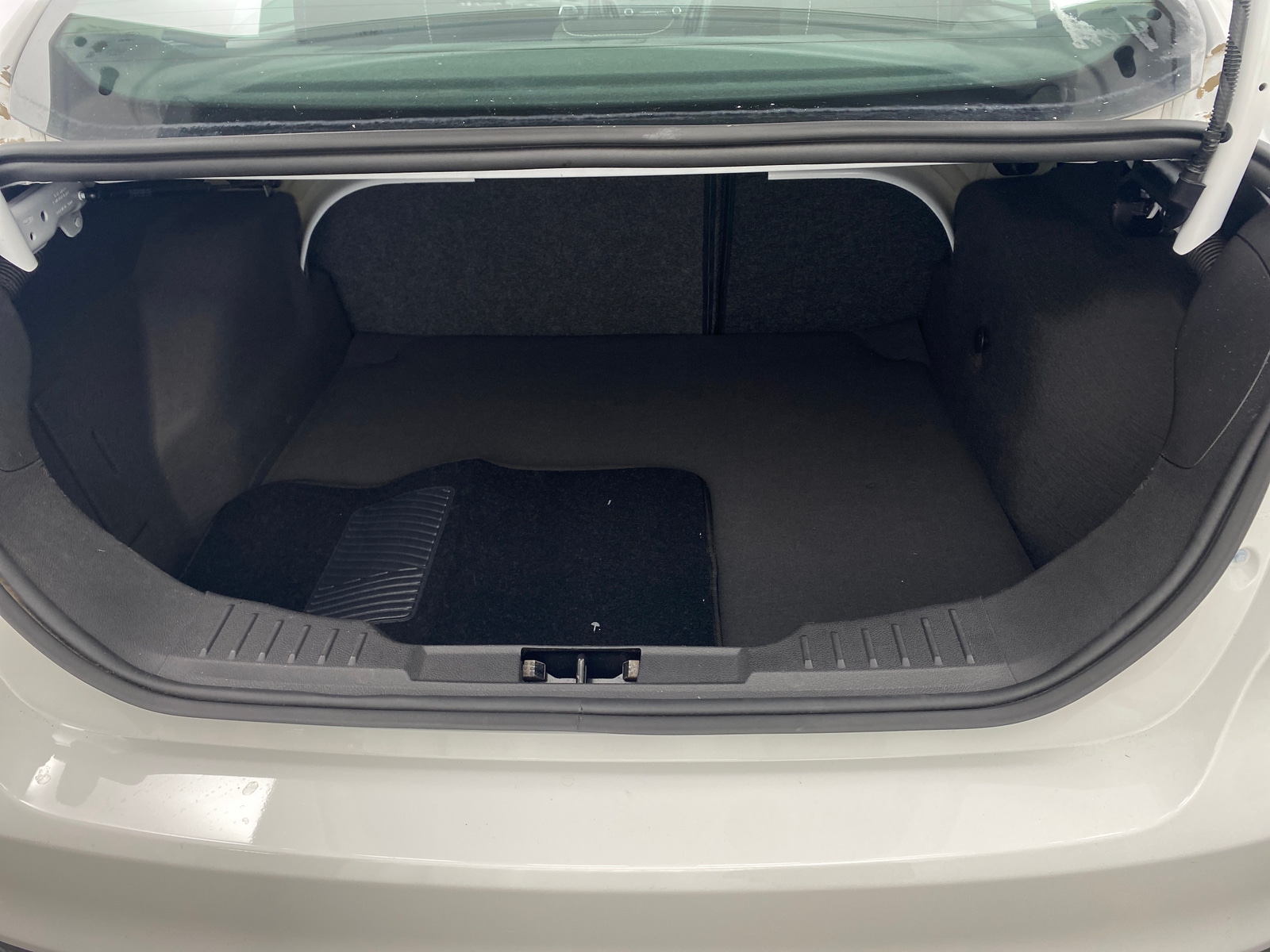 Thumbnail: 2015 Ford Focus - 7