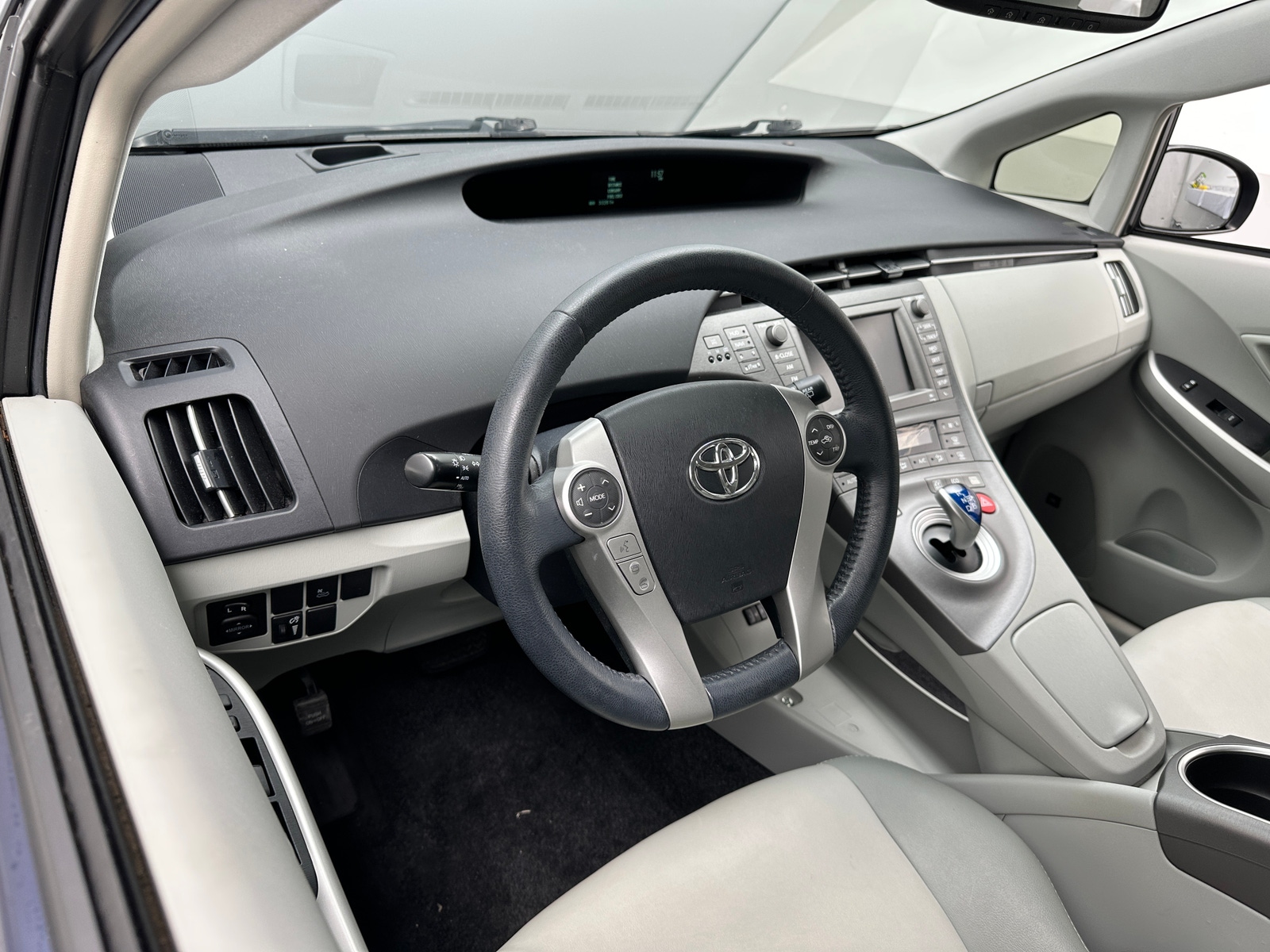 Thumbnail: 2015 Toyota Prius - 2