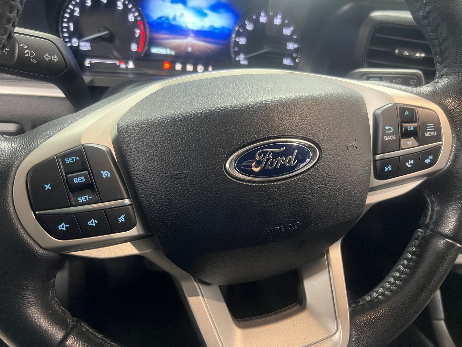 Thumbnail: 2021 Ford Explorer - 5
