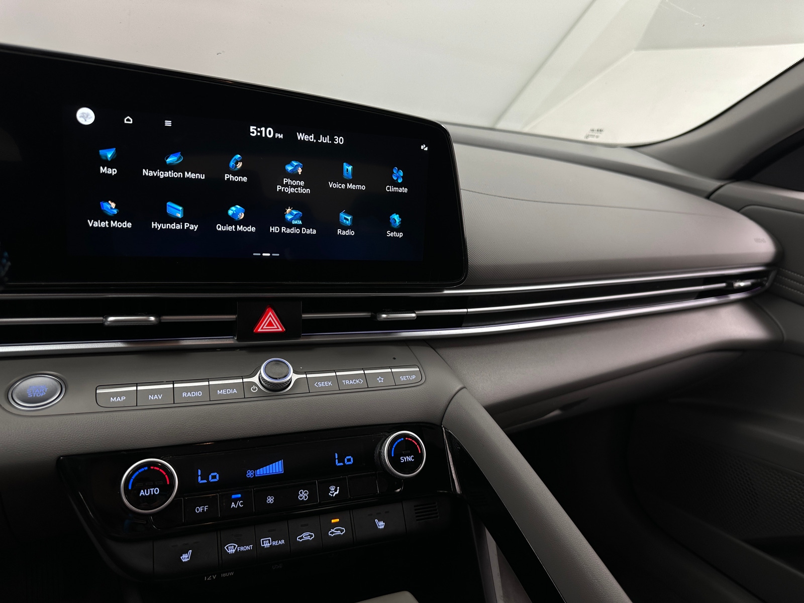 Thumbnail: 2025 Hyundai Elantra - 4