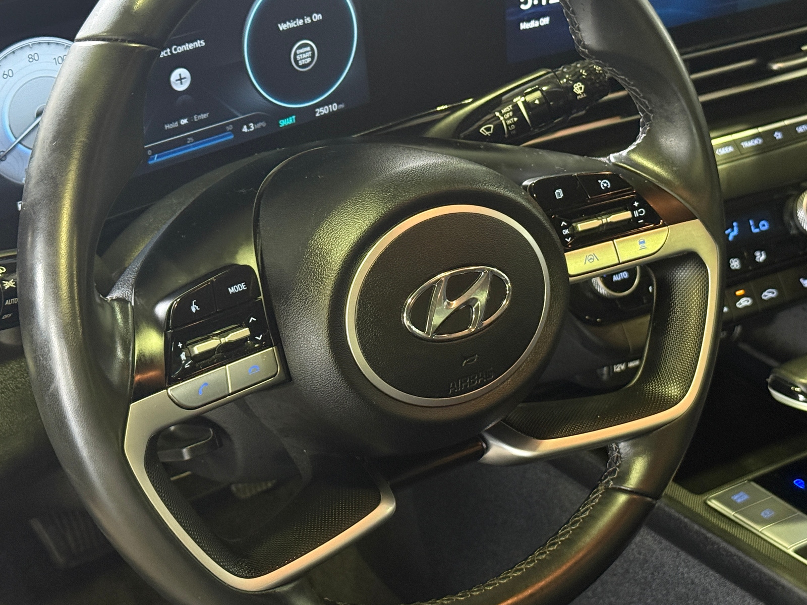 Thumbnail: 2023 Hyundai Elantra - 5