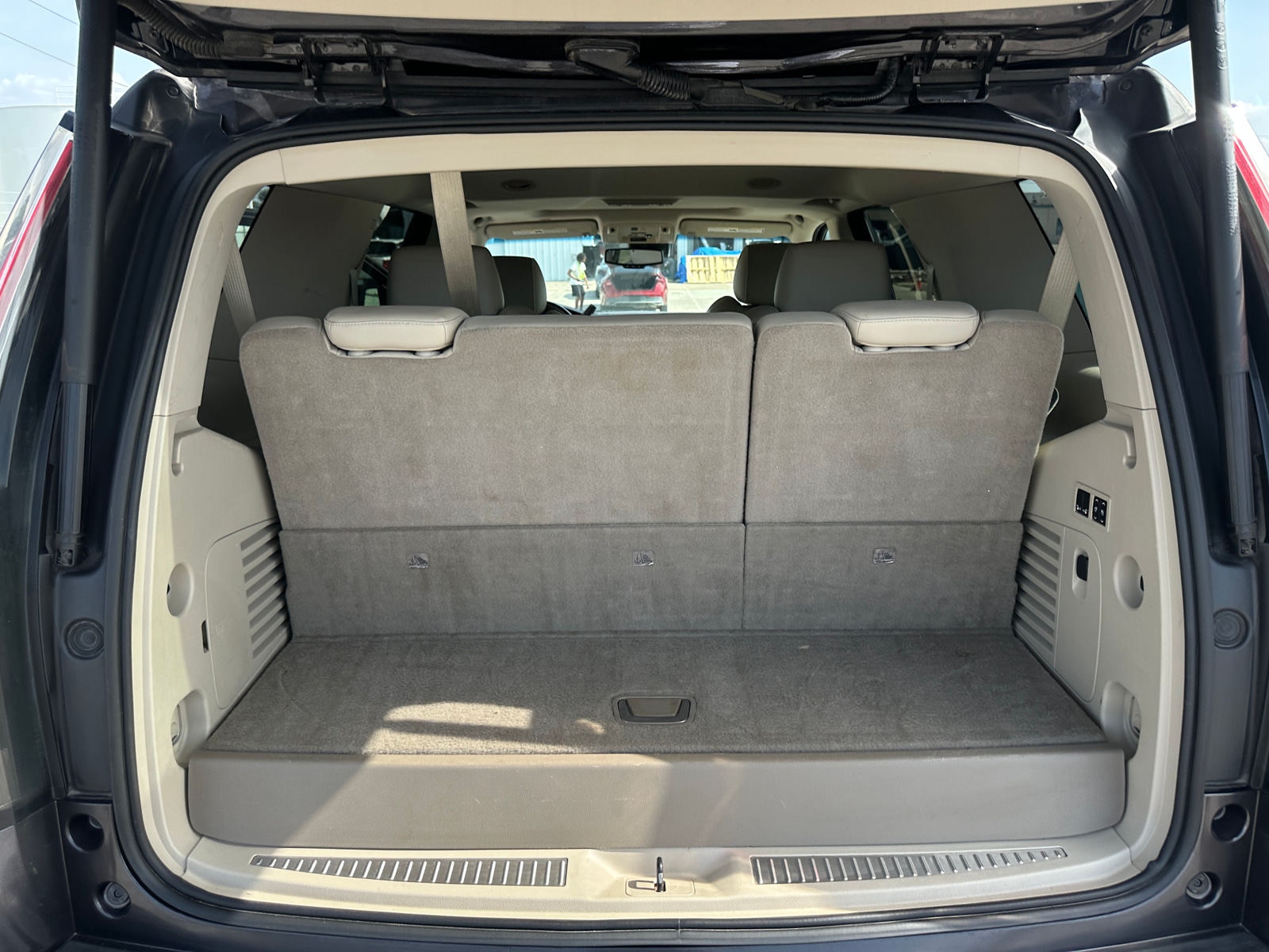 Thumbnail: 2016 Cadillac Escalade - 6