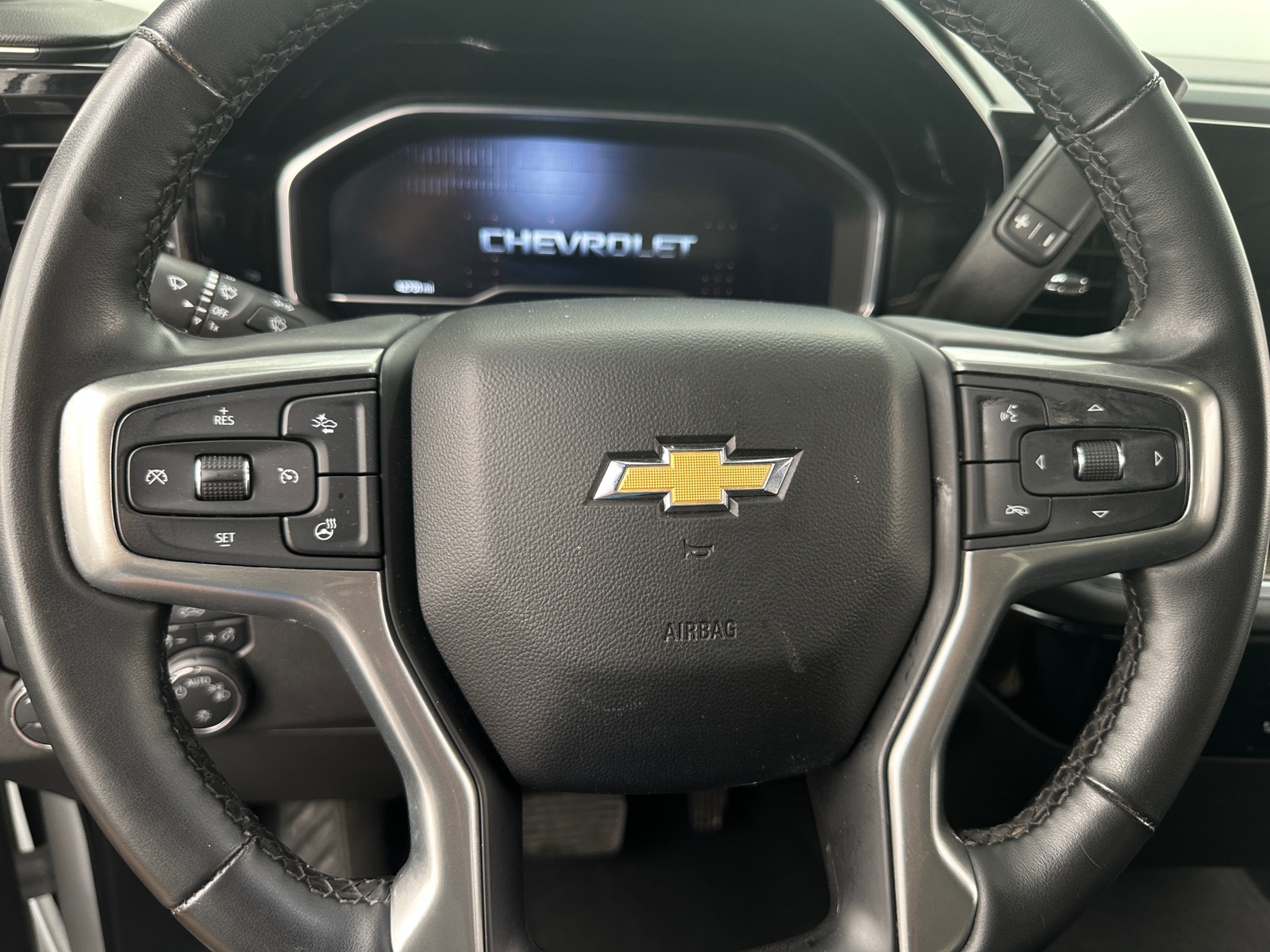 Thumbnail: 2024 Chevrolet Silverado 1500 - 5