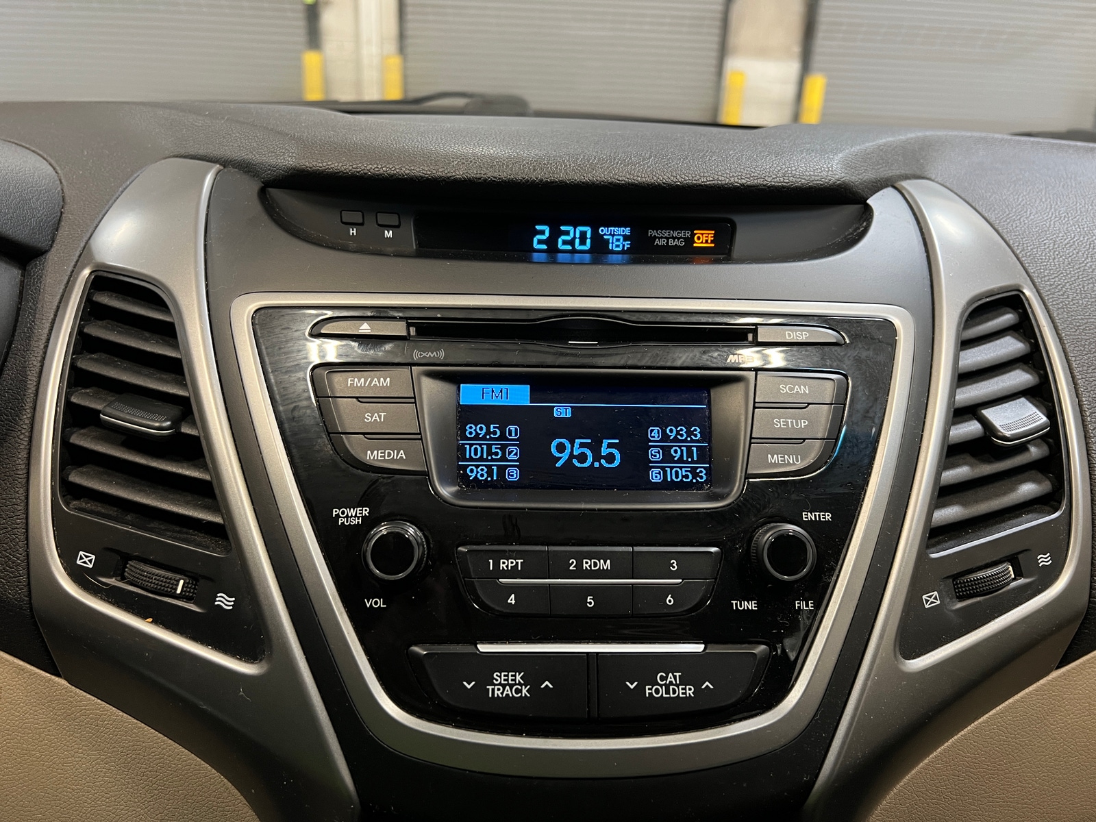 Thumbnail: 2016 Hyundai Elantra - 4