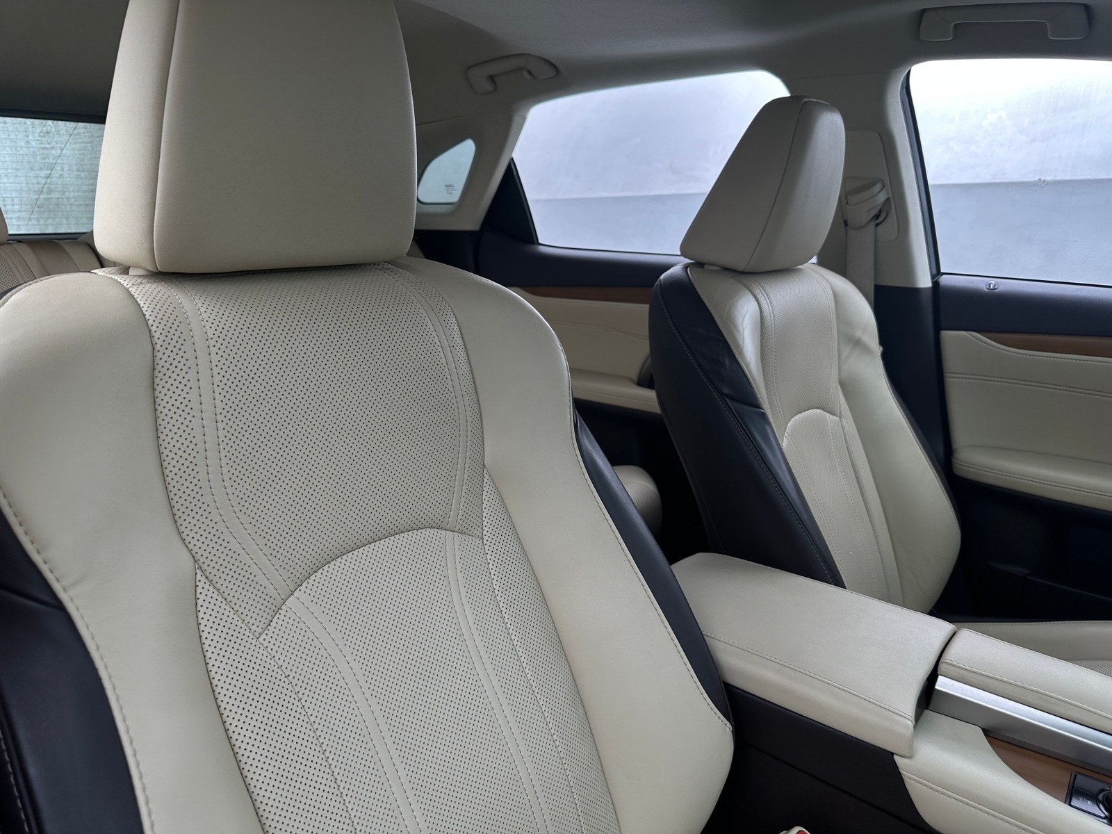Thumbnail: 2017 Lexus RX - 2