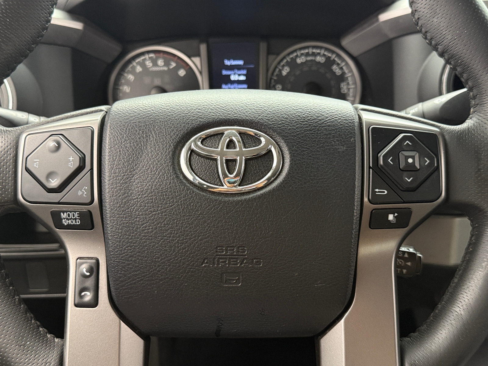 Thumbnail: 2016 Toyota Tacoma - 5