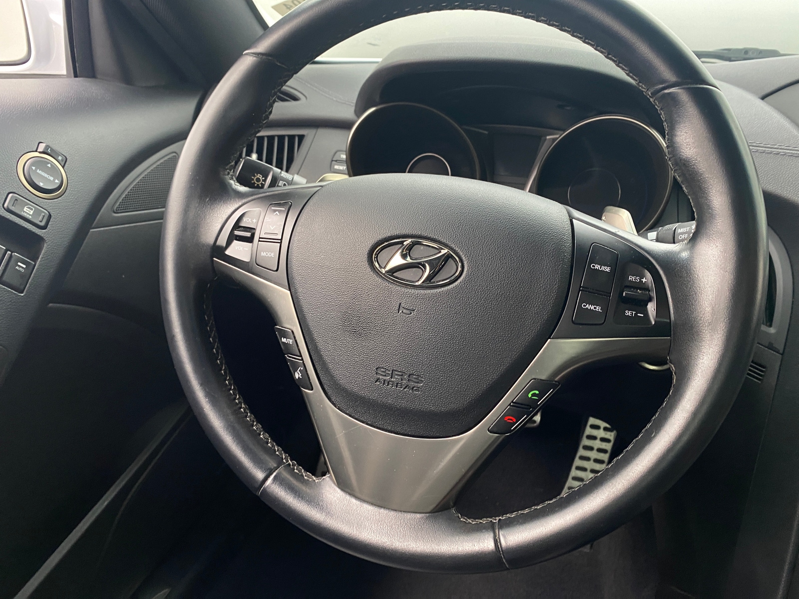 Thumbnail: 2015 Hyundai Genesis - 3