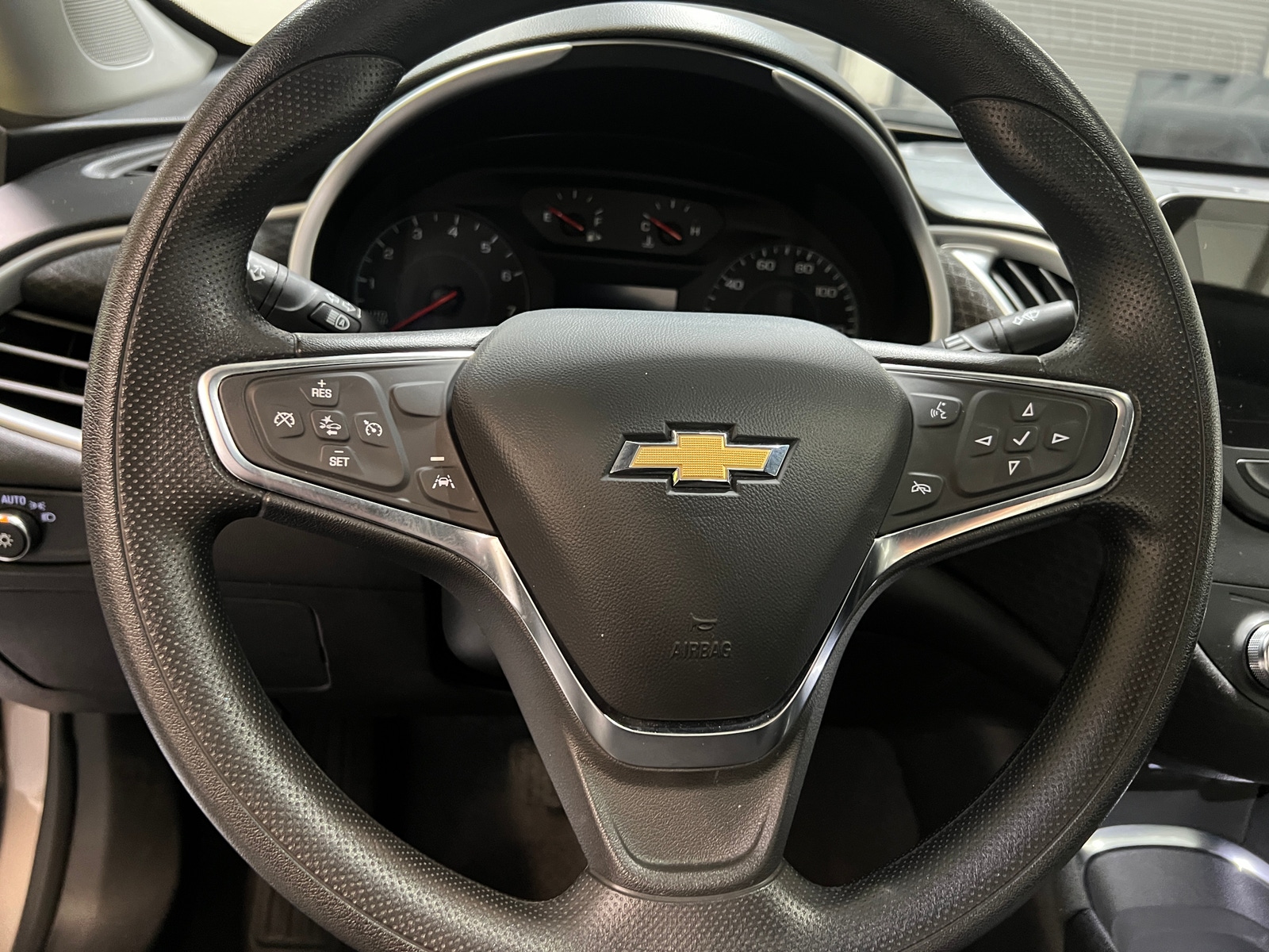 Thumbnail: 2024 Chevrolet Malibu - 5