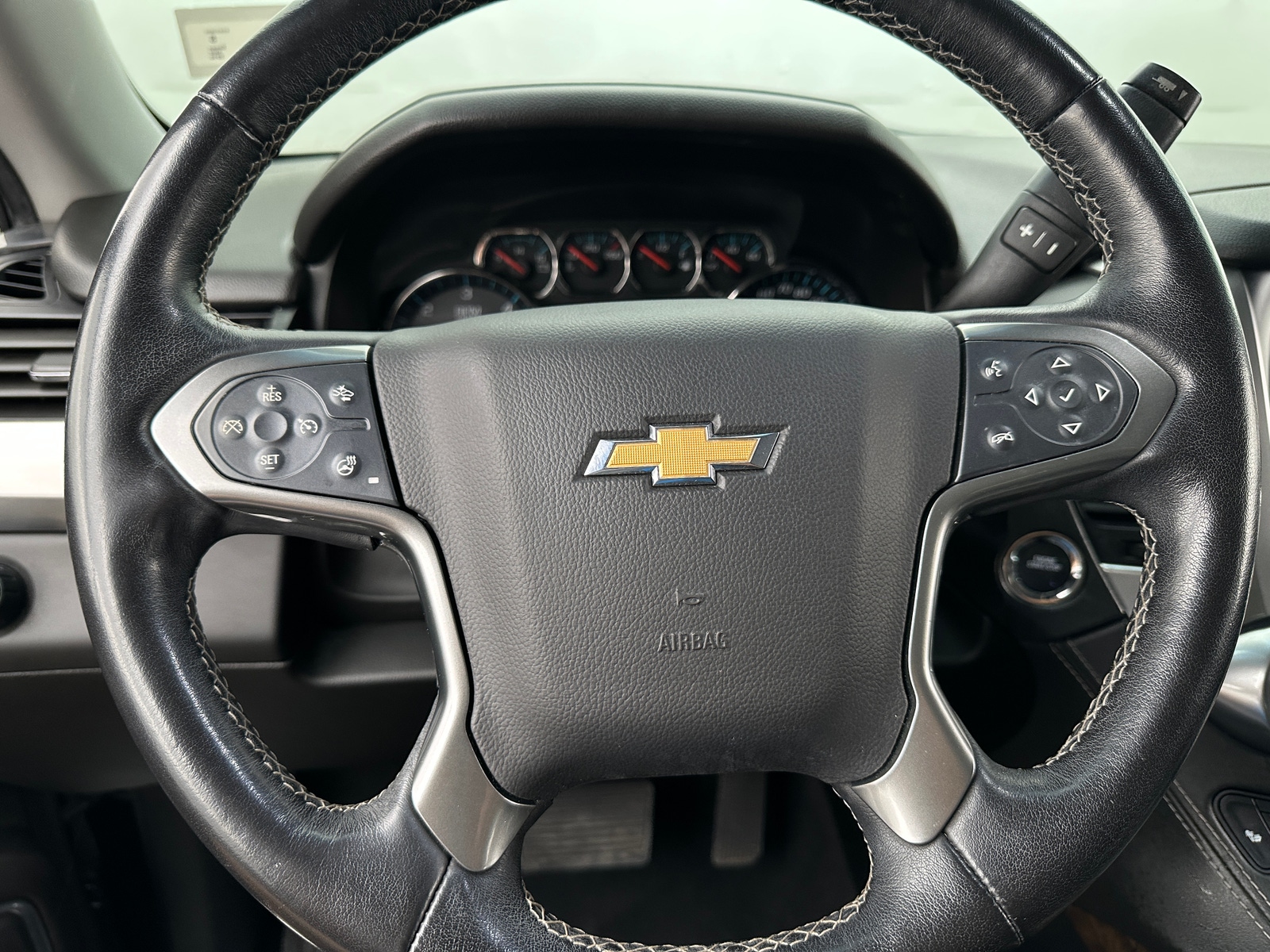 Thumbnail: 2019 Chevrolet Tahoe - 4