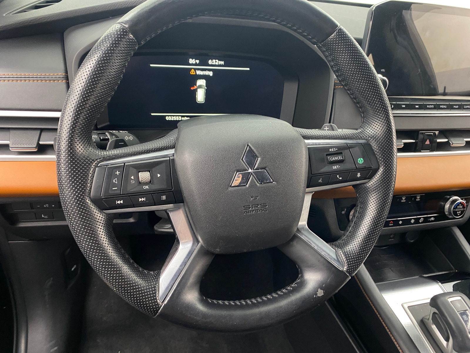 Thumbnail: 2022 Mitsubishi Outlander - 4