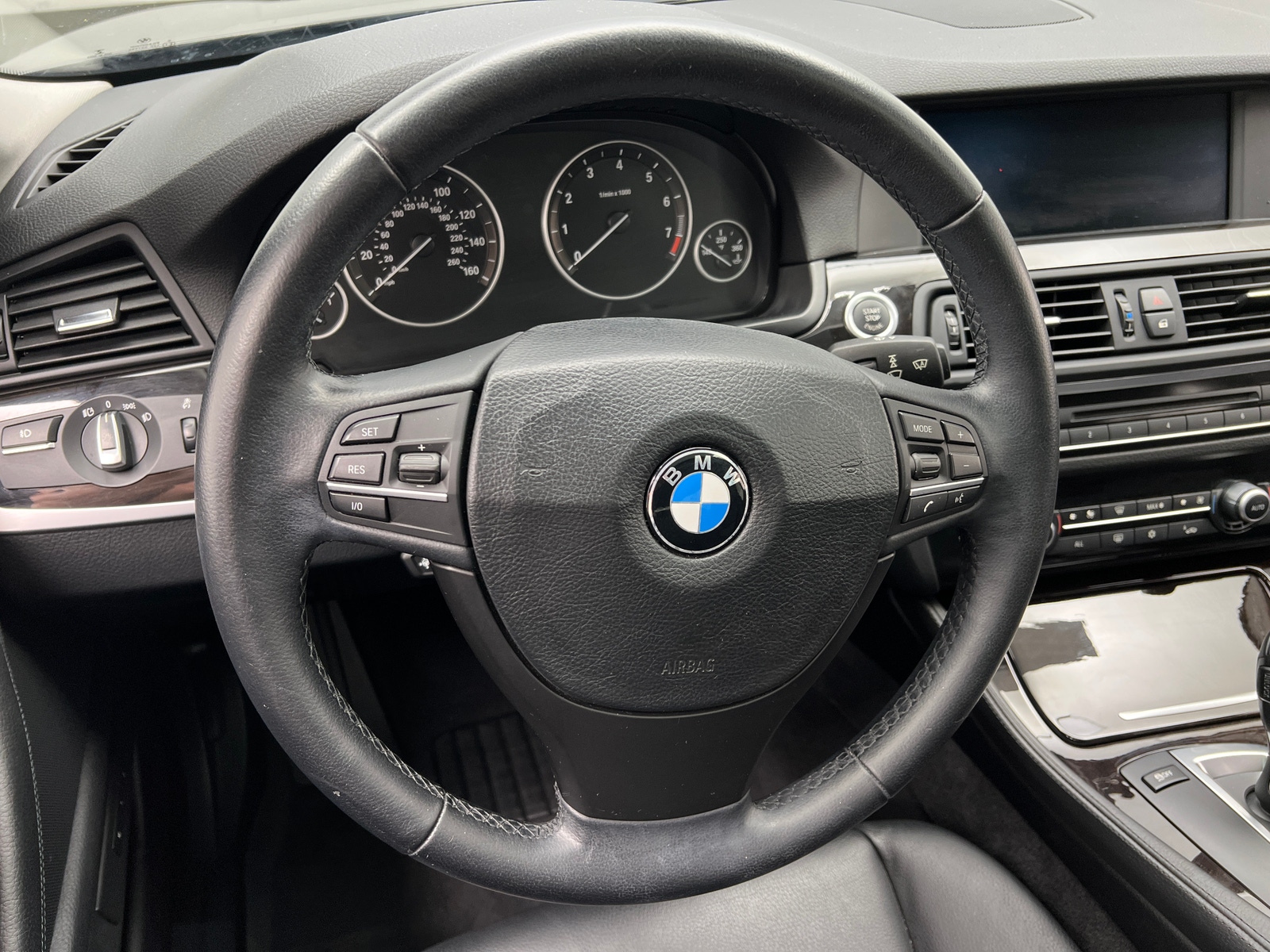 Thumbnail: 2011 BMW 5 Series - 4