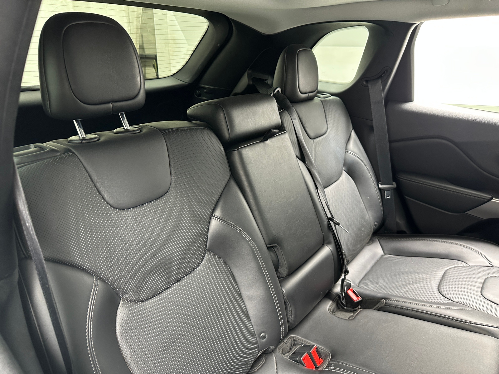 Thumbnail: 2019 Jeep Cherokee - 5