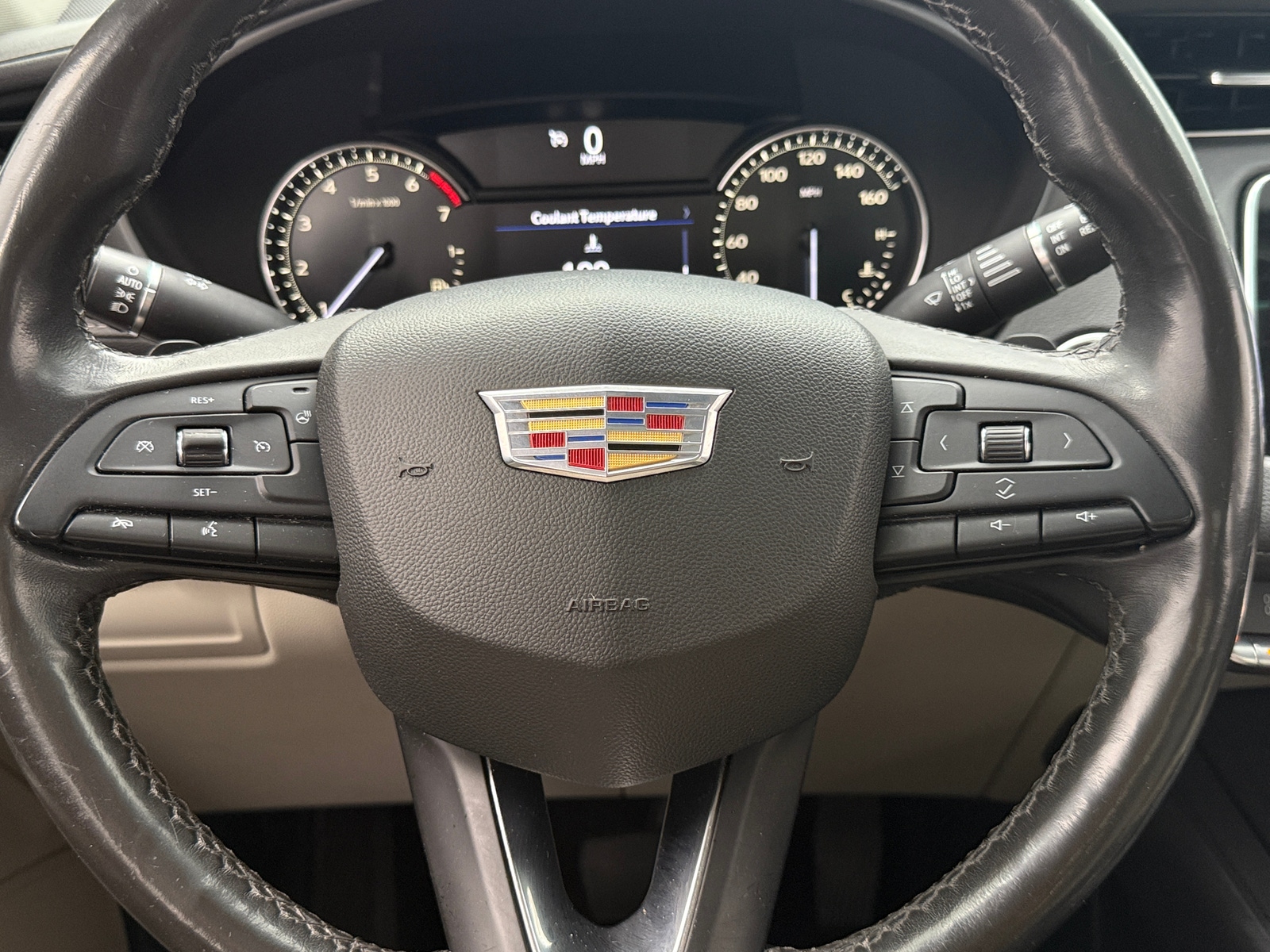 Thumbnail: 2019 Cadillac XT4 - 4