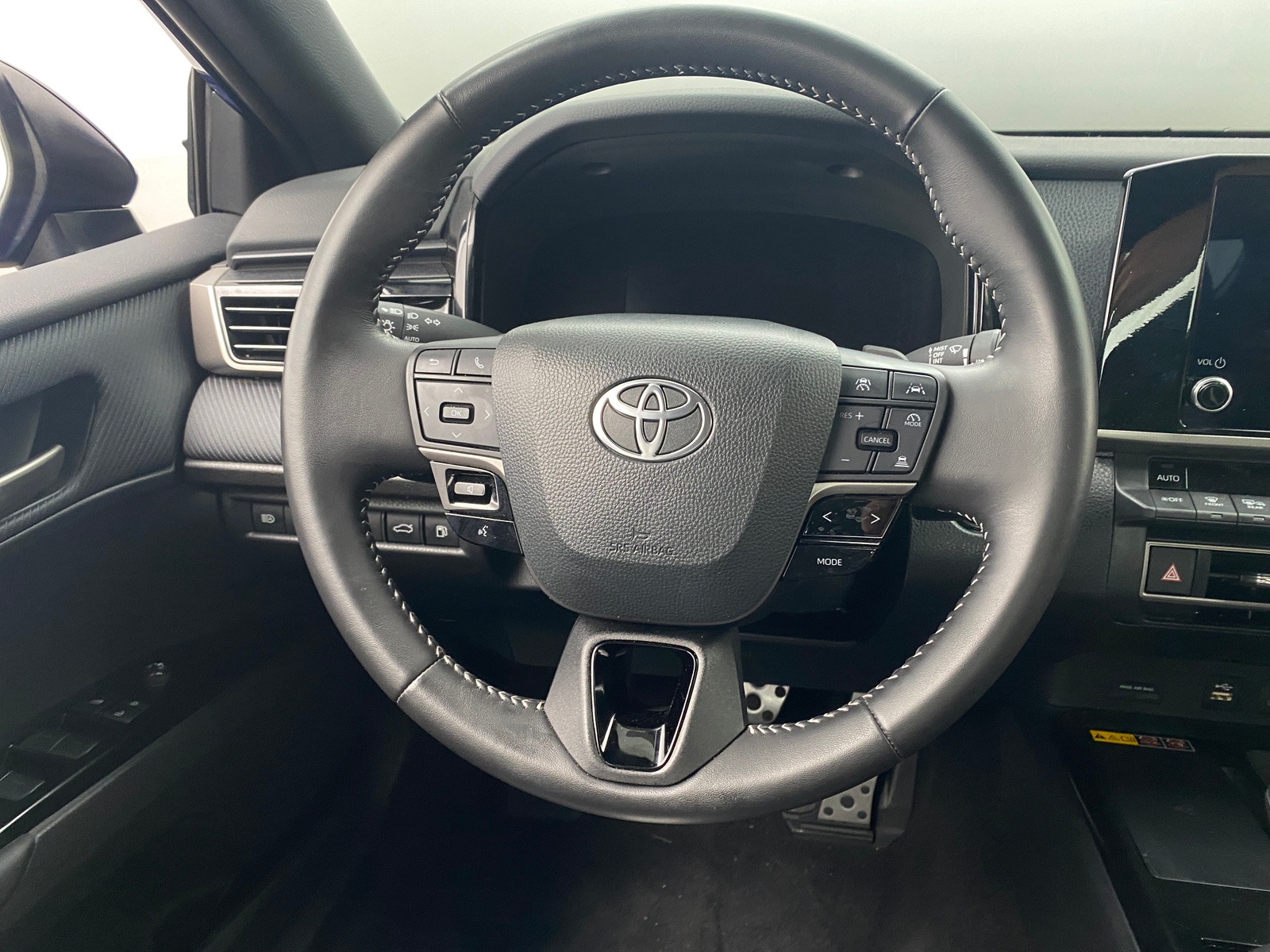 Thumbnail: 2025 Toyota Camry - 4