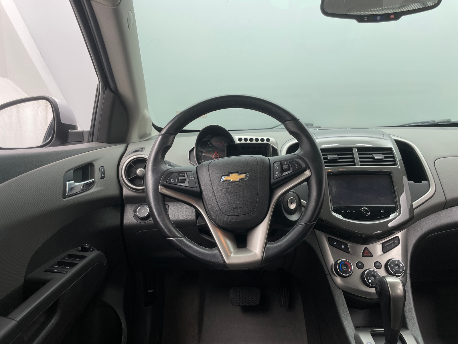 Thumbnail: 2015 Chevrolet Sonic - 4