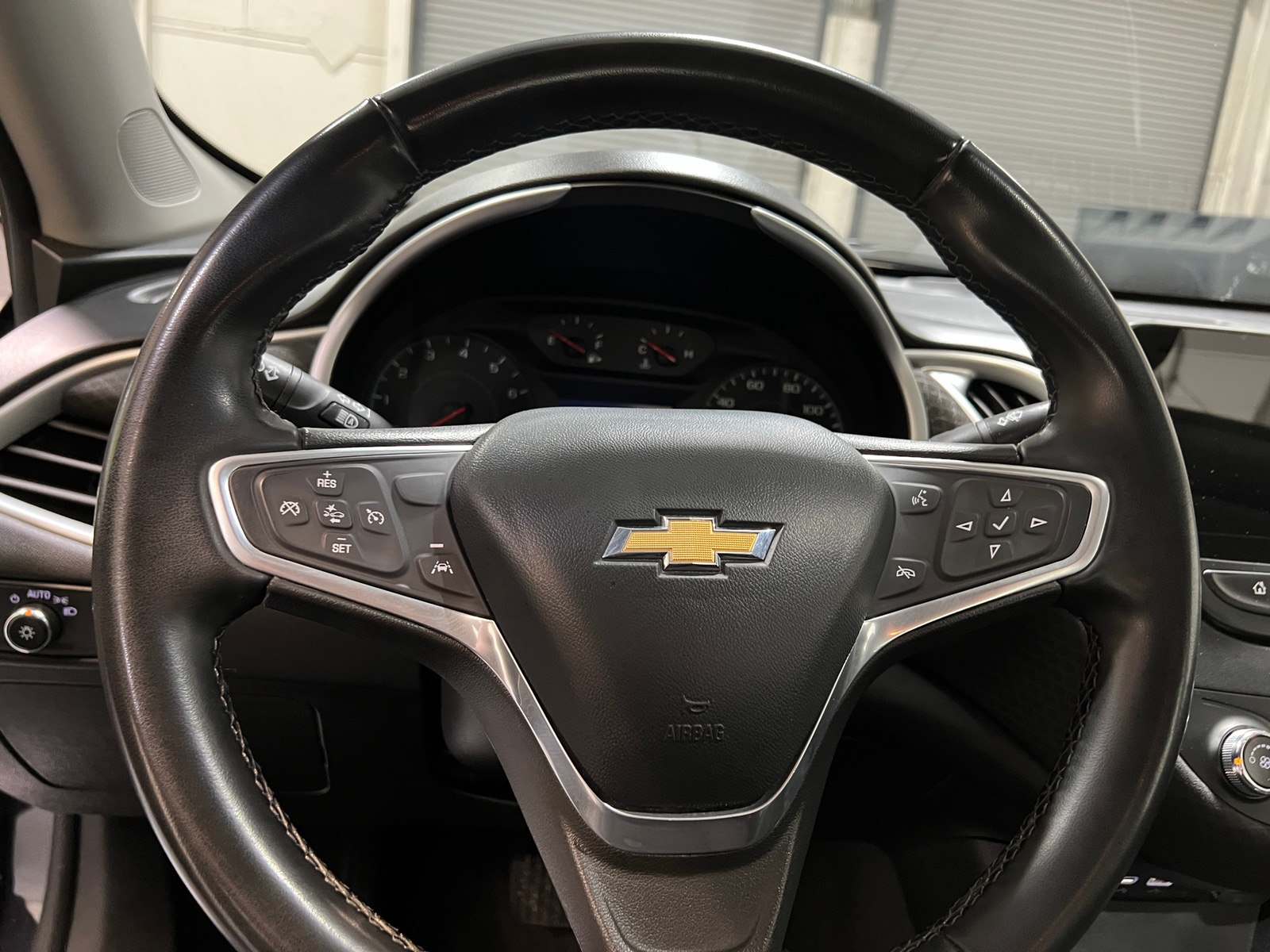 Thumbnail: 2023 Chevrolet Malibu - 5