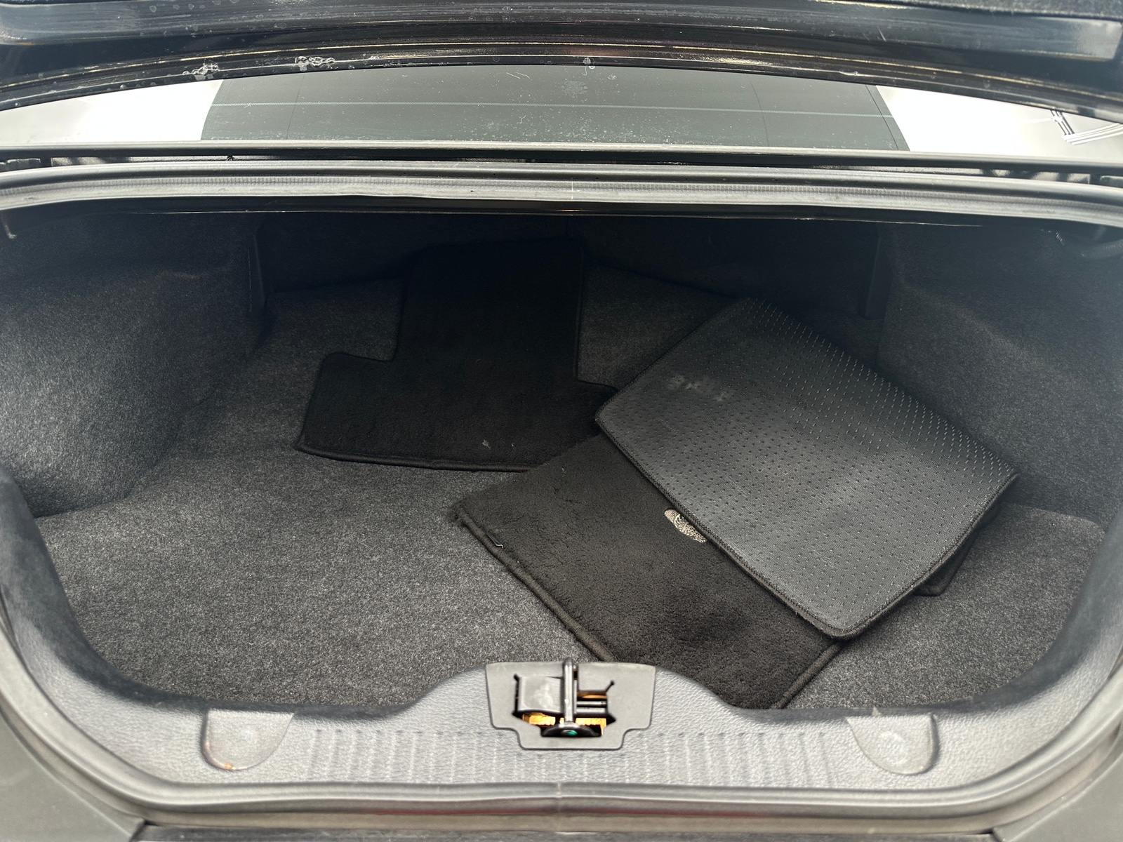 Thumbnail: 2012 Ford Mustang - 4