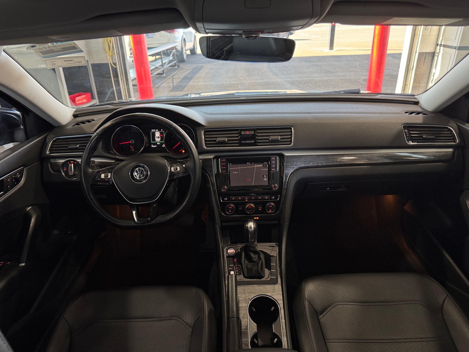 Thumbnail: 2018 Volkswagen Passat - 2