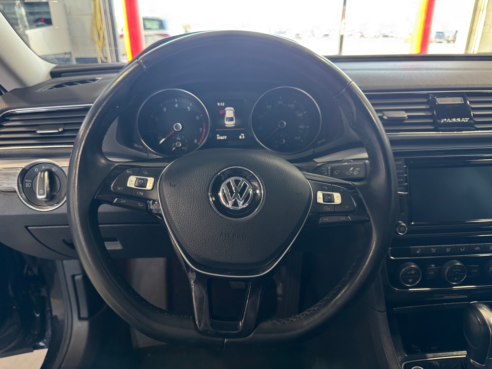 Thumbnail: 2018 Volkswagen Passat - 4