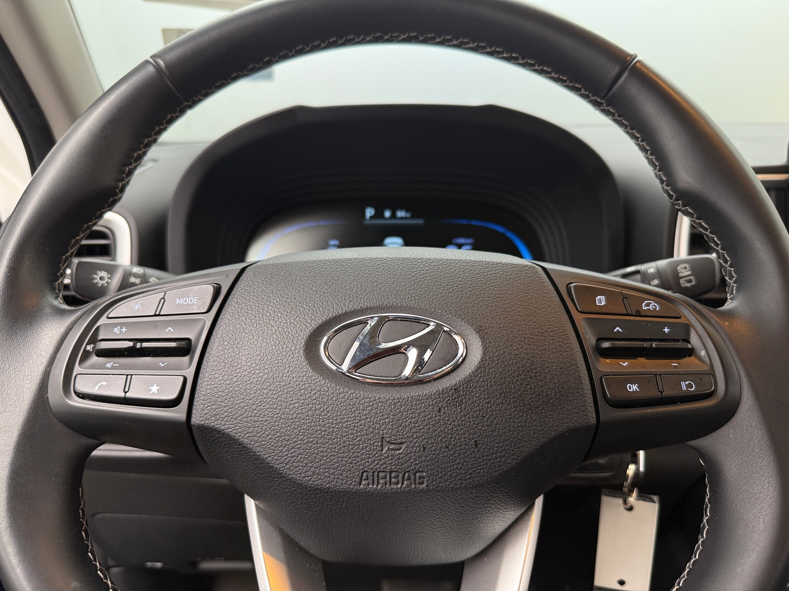 Thumbnail: 2023 Hyundai Venue - 5