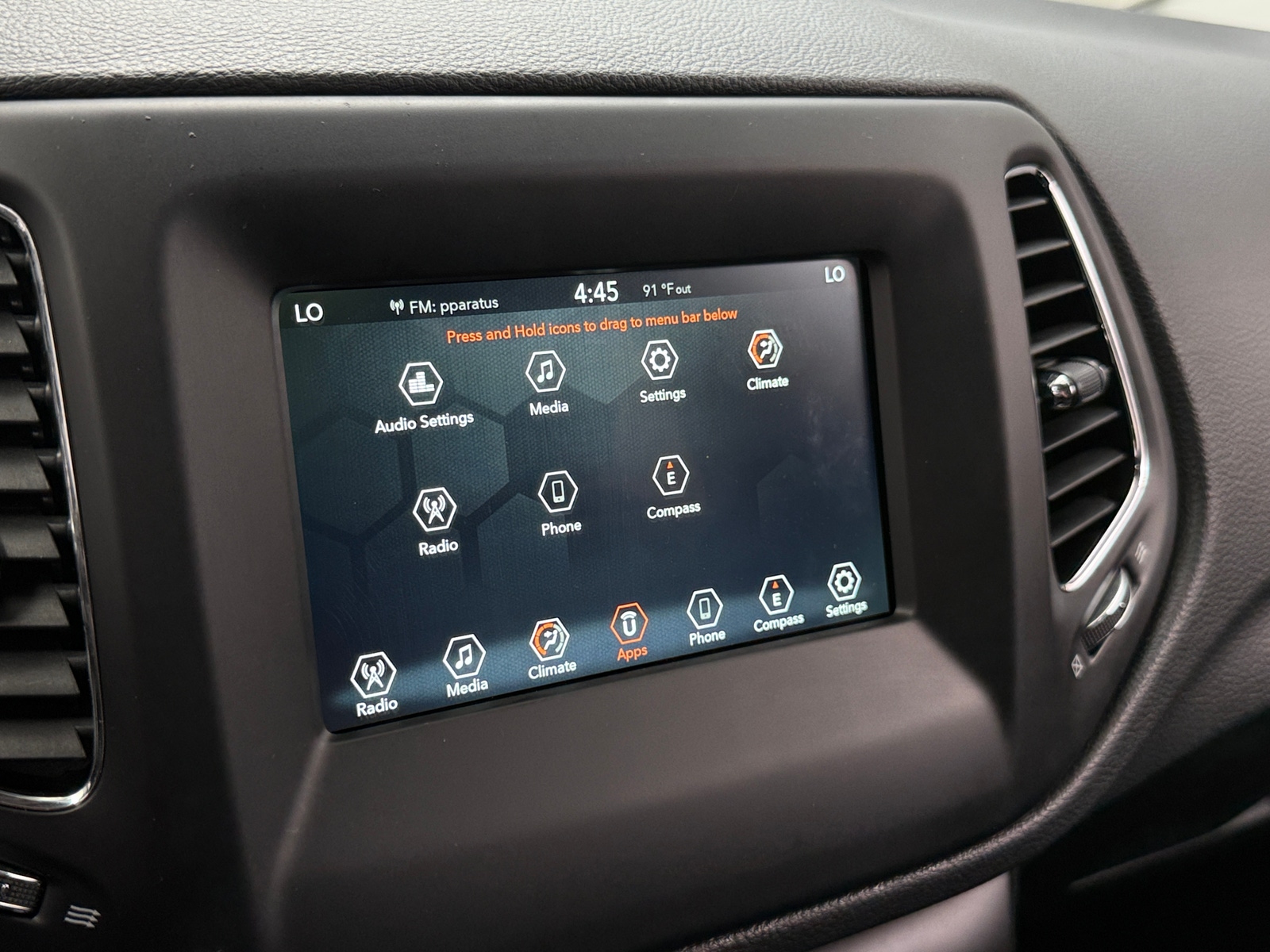 Thumbnail: 2019 Jeep Compass - 3