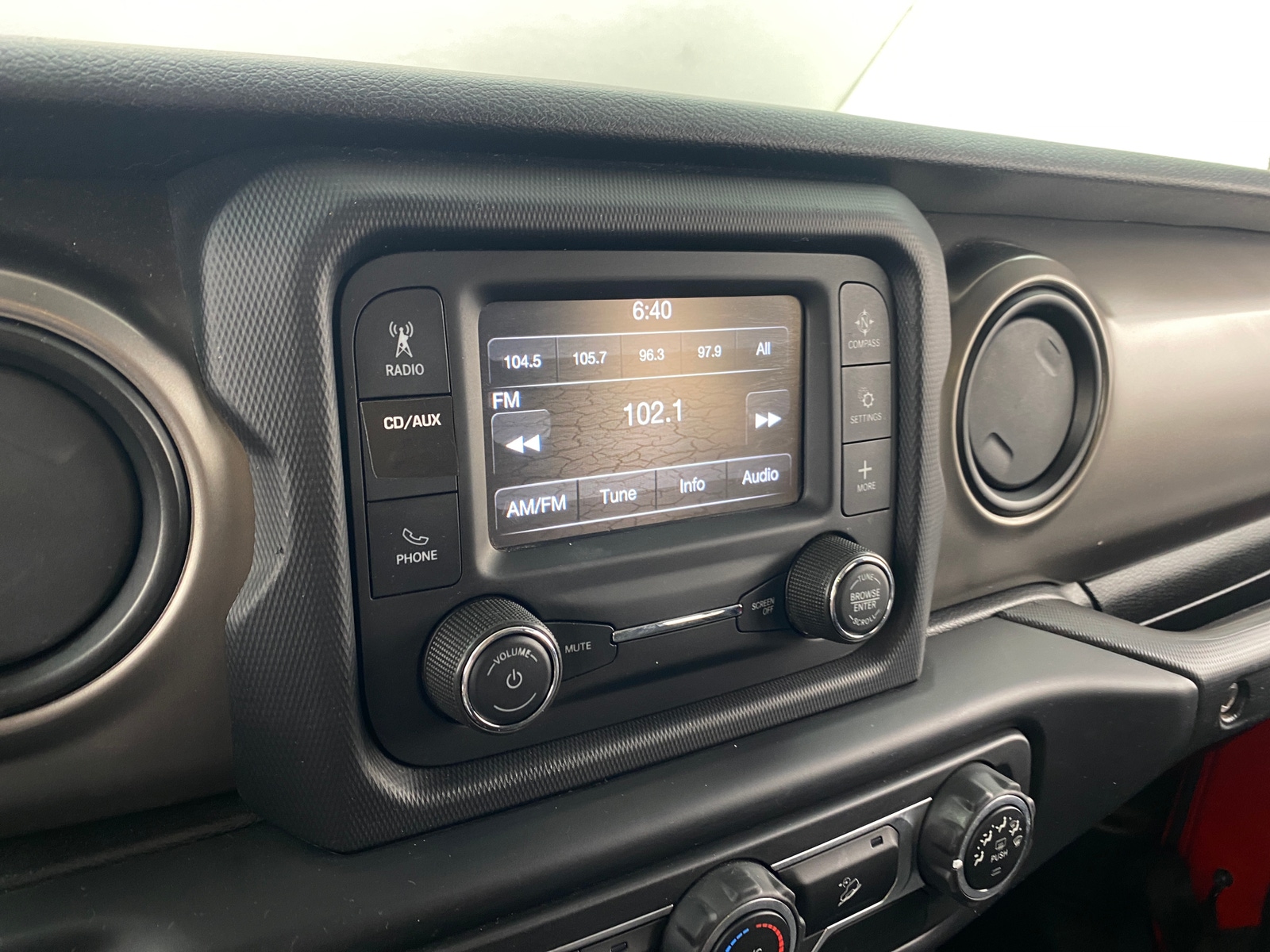 Thumbnail: 2020 Jeep Wrangler - 4