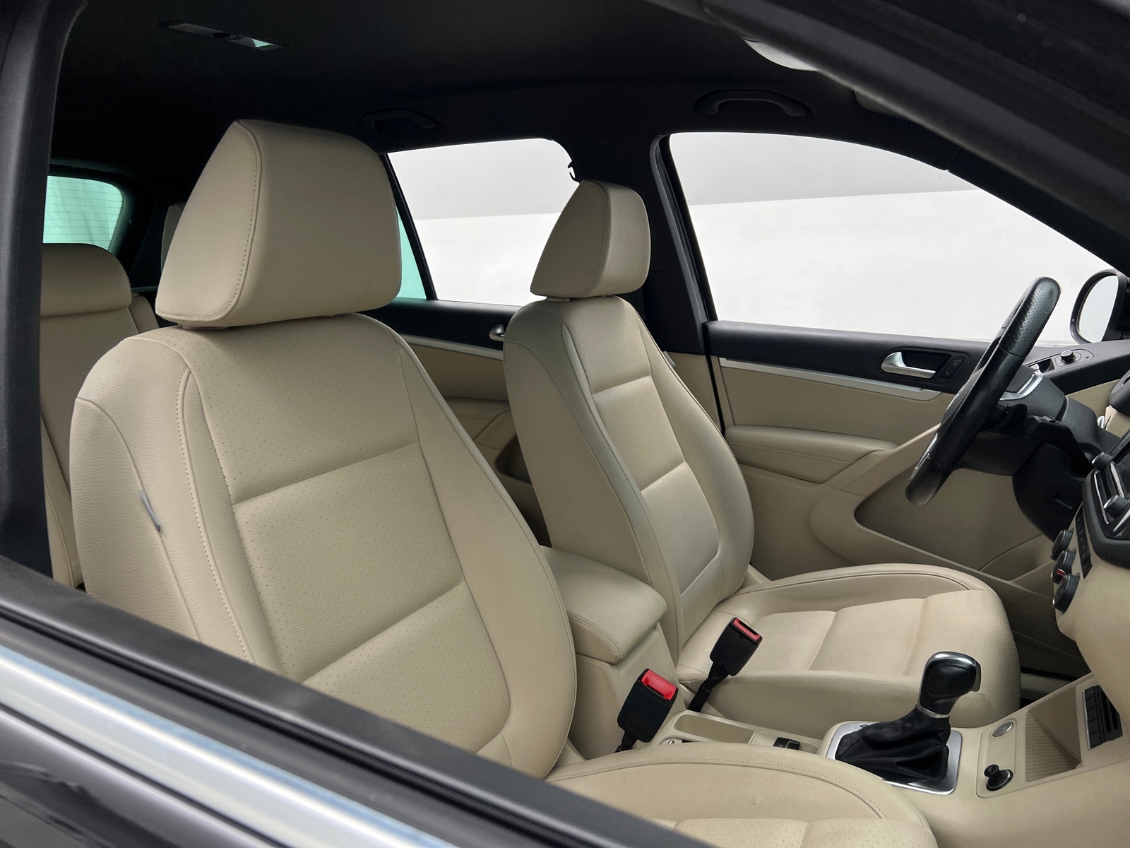 Thumbnail: 2016 Volkswagen Tiguan - 2