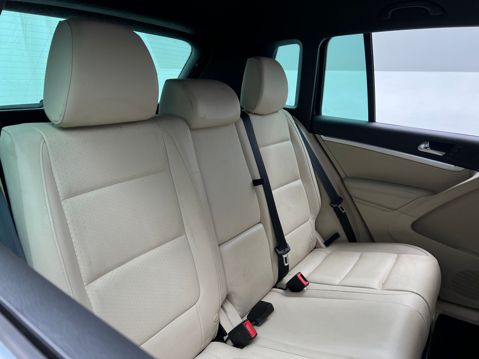 Thumbnail: 2016 Volkswagen Tiguan - 6