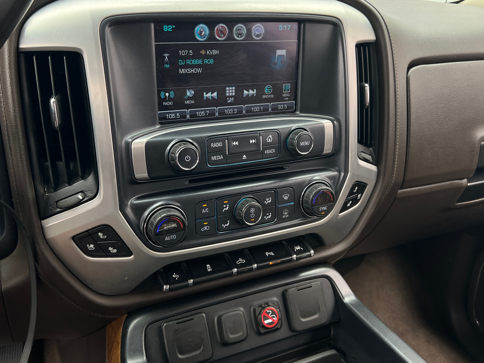 Thumbnail: 2018 GMC Sierra 1500 - 3