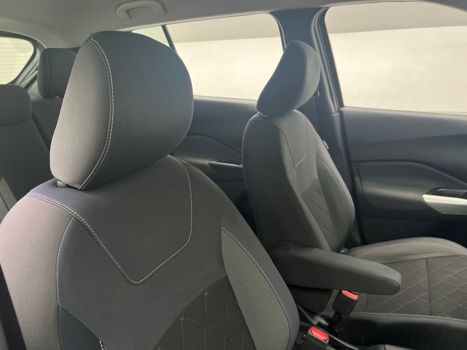 Thumbnail: 2019 Nissan Kicks - 2