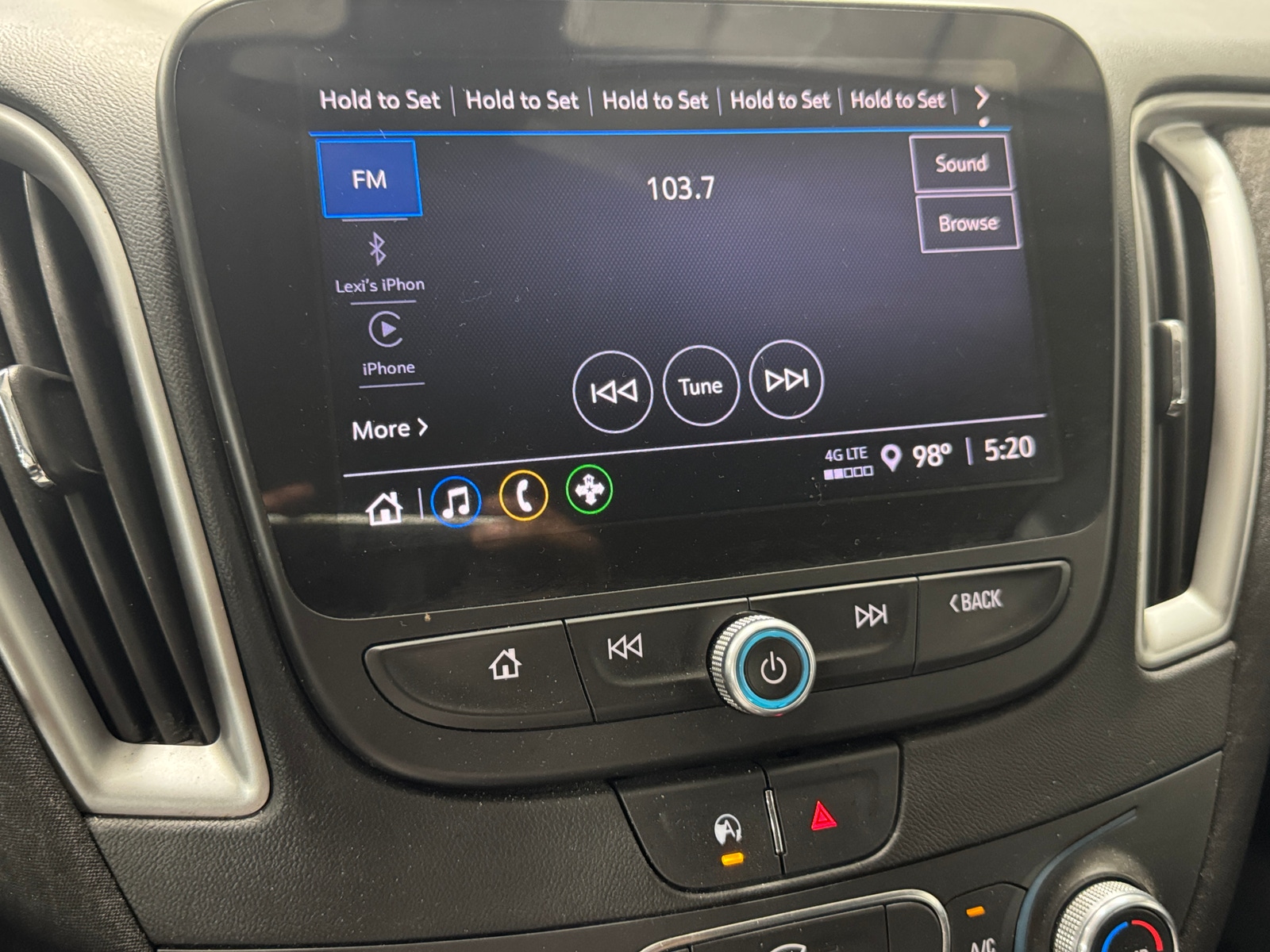 Thumbnail: 2021 Chevrolet Malibu - 4