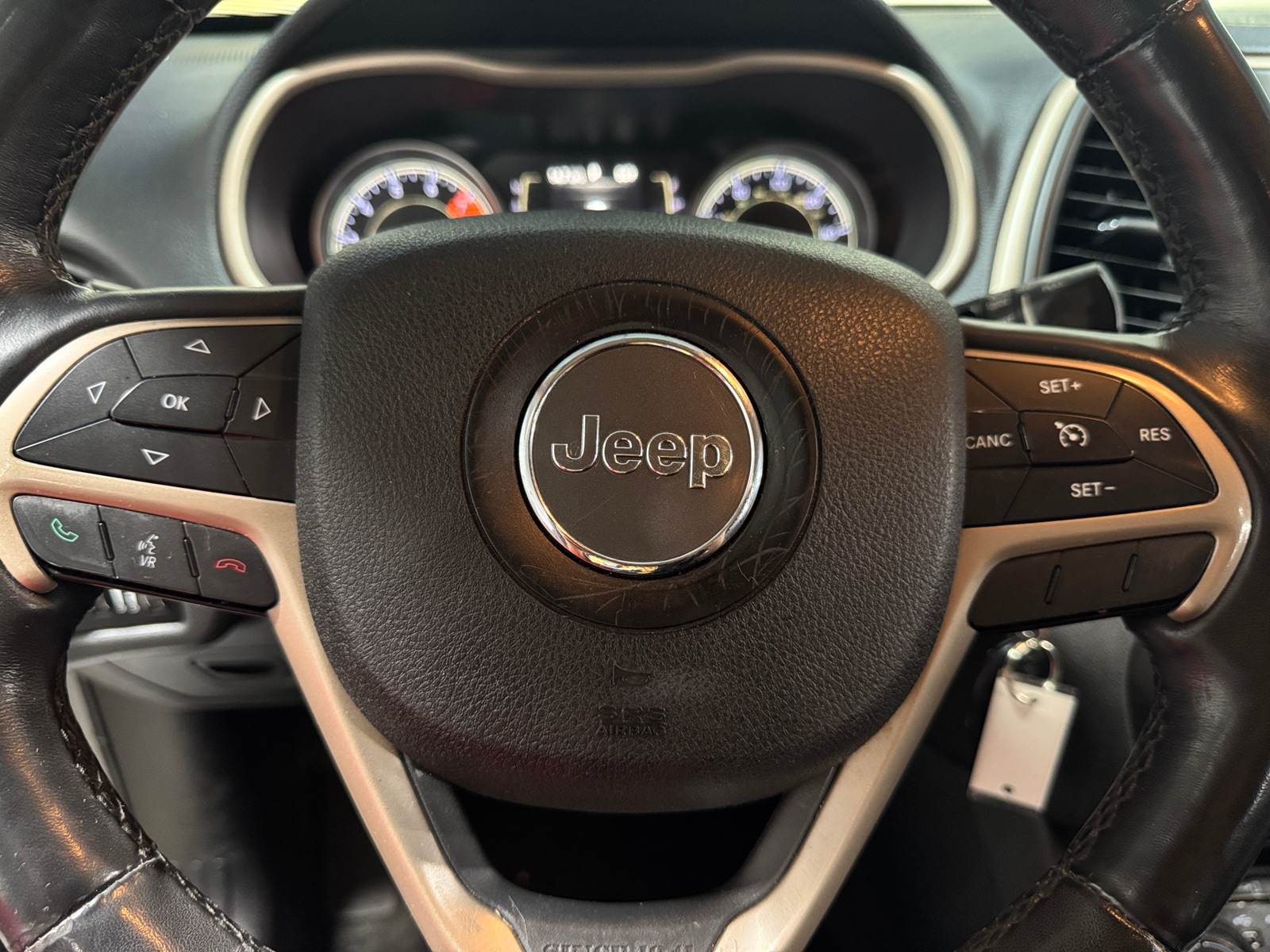 Thumbnail: 2016 Jeep Cherokee - 5